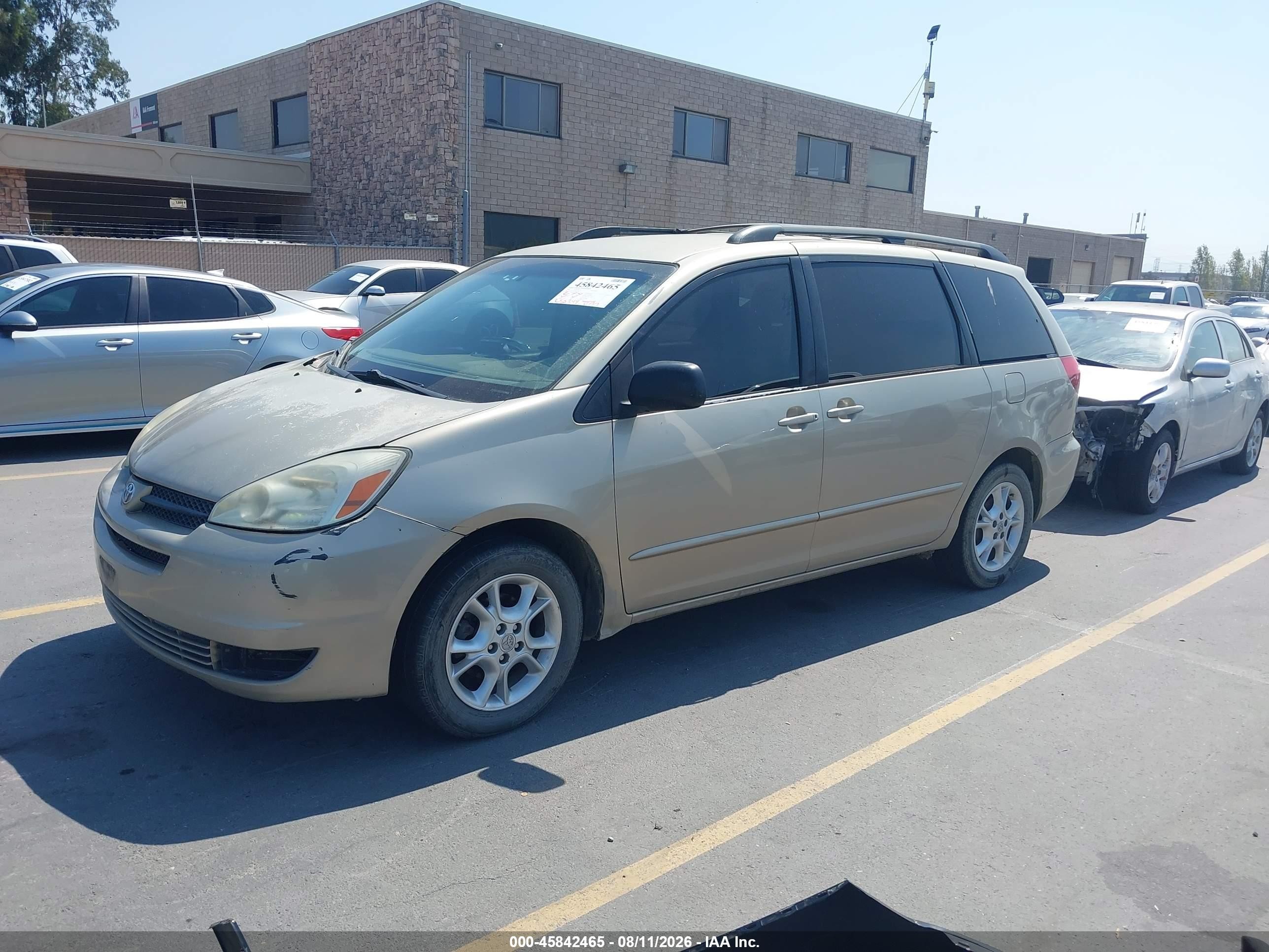 2004 Toyota Sienna Le Brown vin: 5TDZA23C04S061308