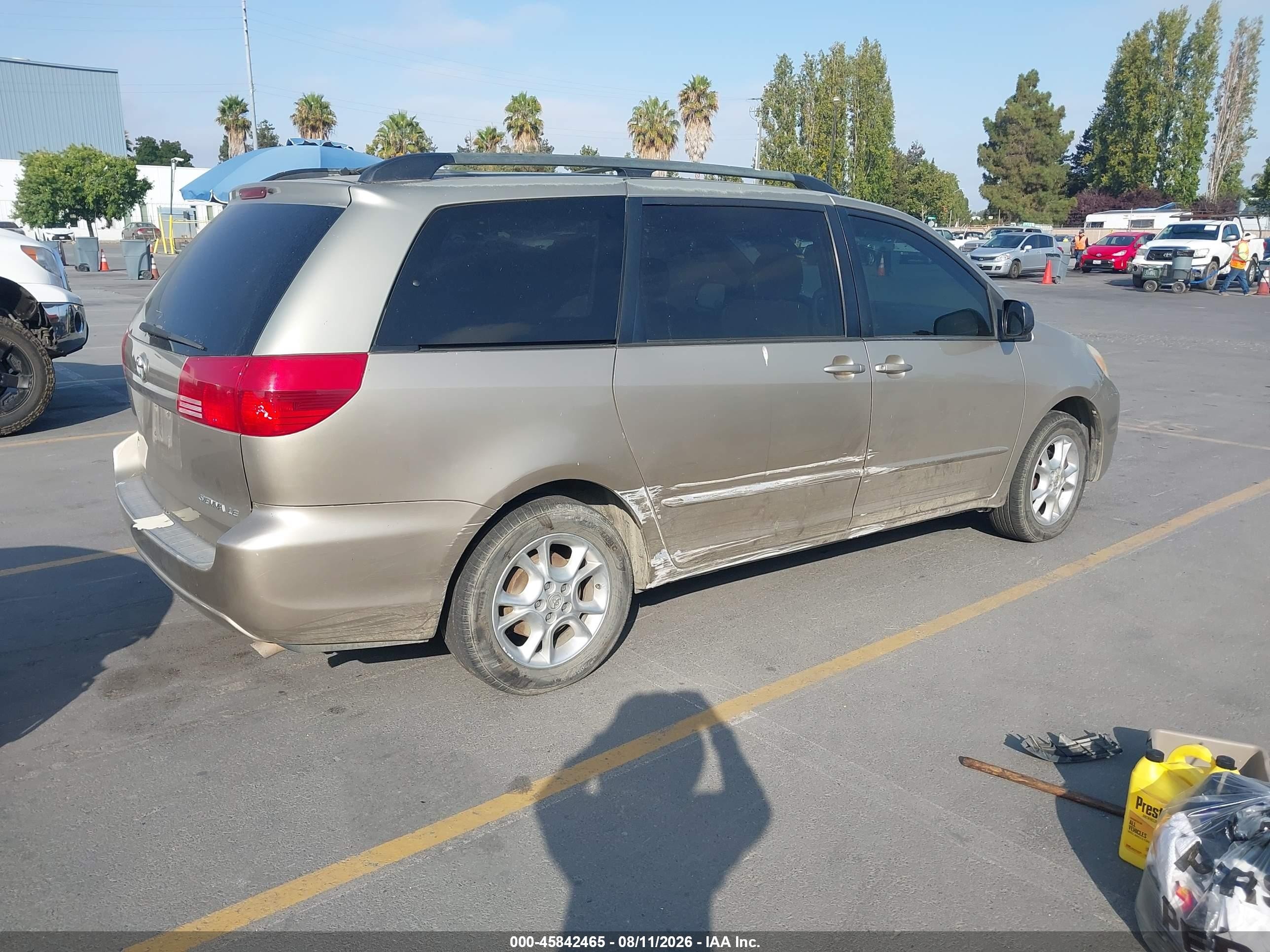 2004 Toyota Sienna Le Brown vin: 5TDZA23C04S061308