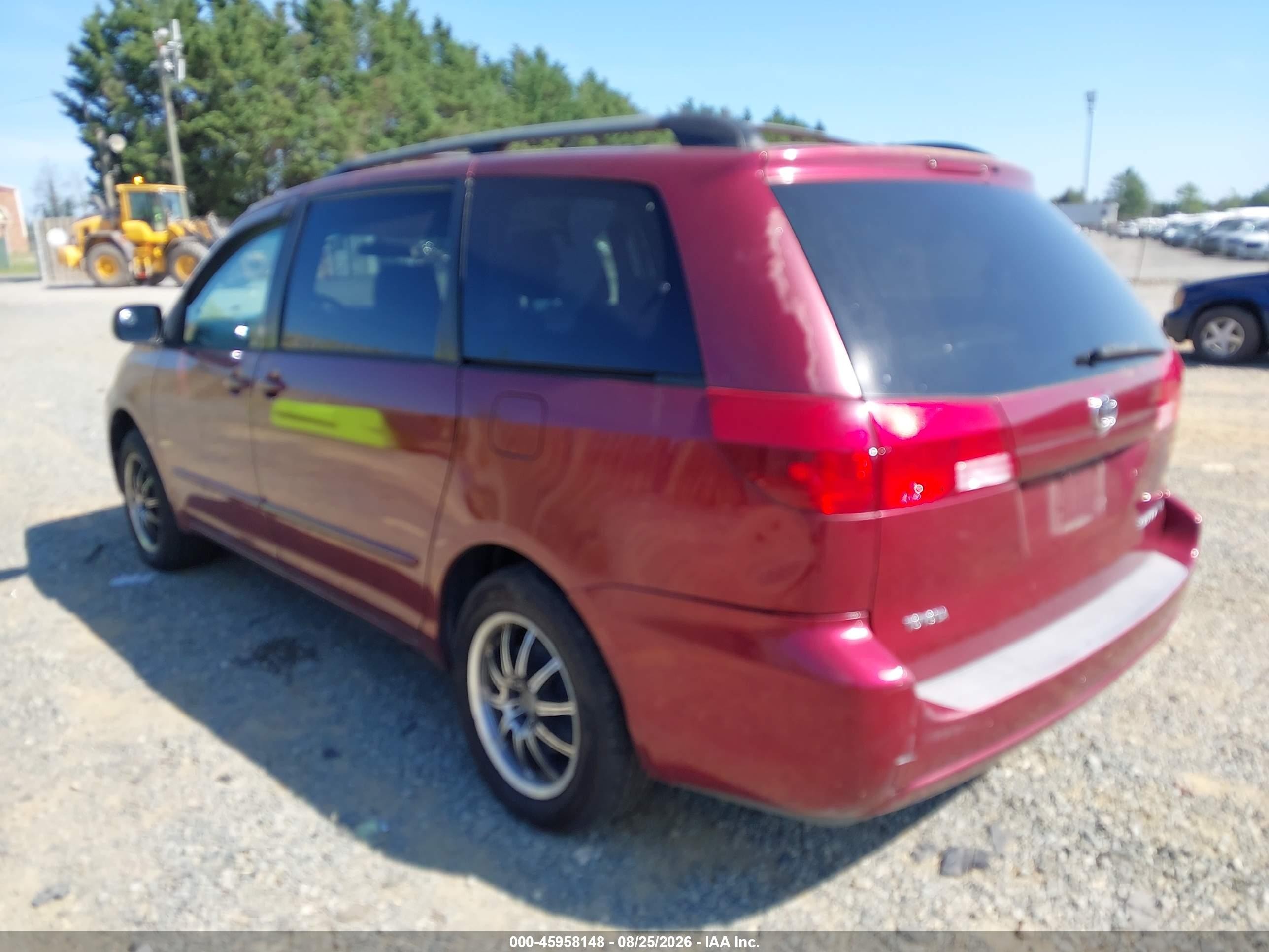 2004 Toyota Sienna Le Maroon vin: 5TDZA23C04S087231