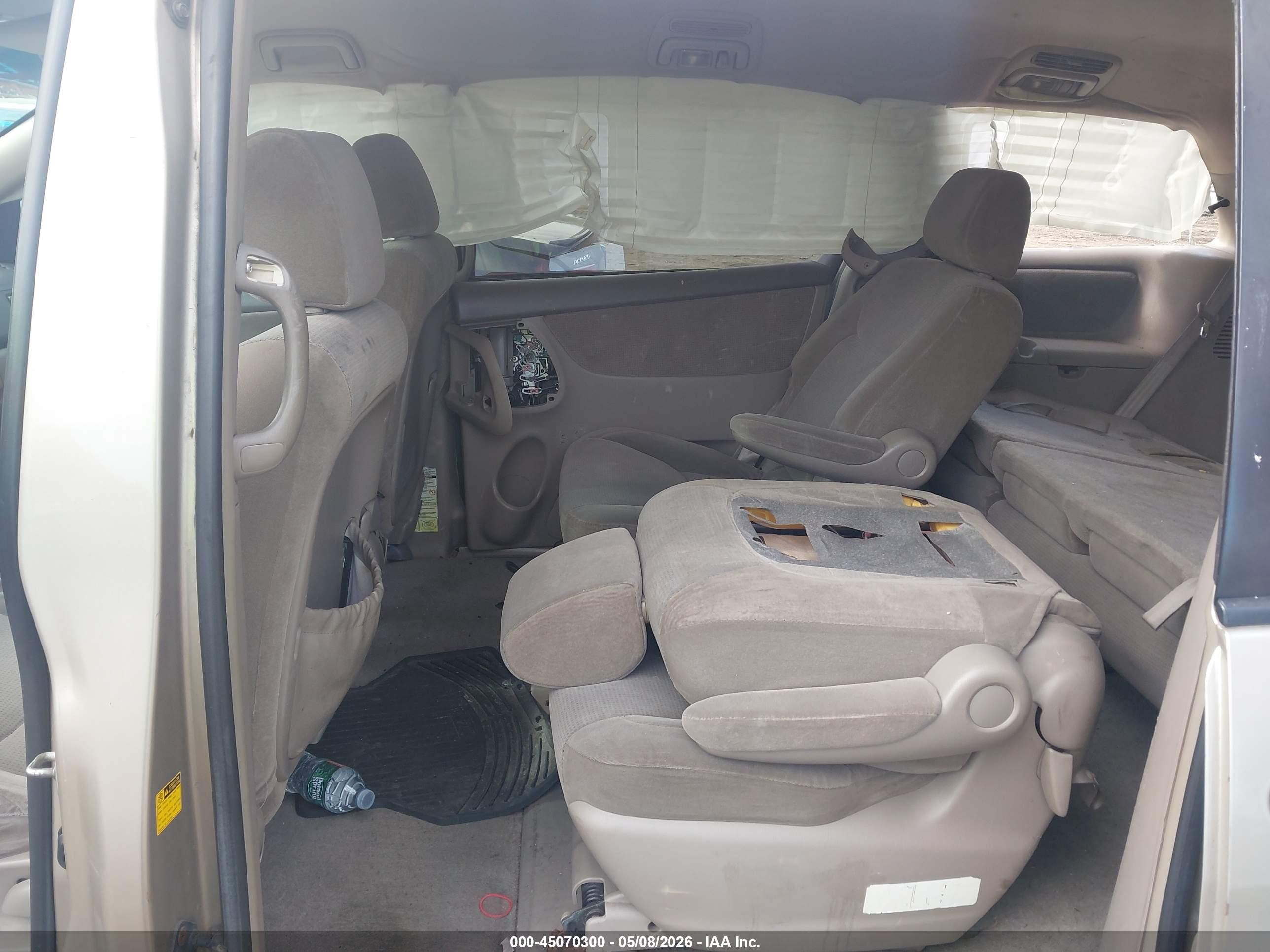 2004 Toyota Sienna Le Бежевый vin: 5TDZA23C04S125301