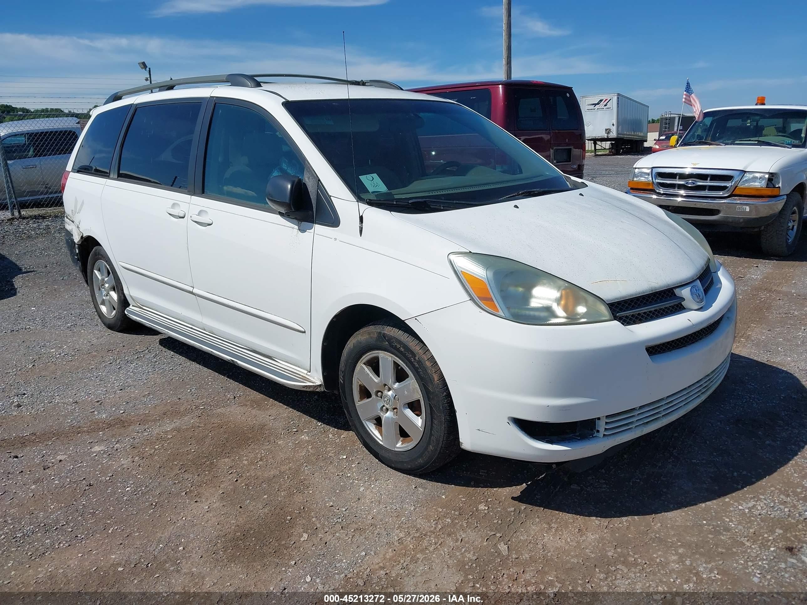 2004 Toyota Sienna Le White vin: 5TDZA23C04S160811