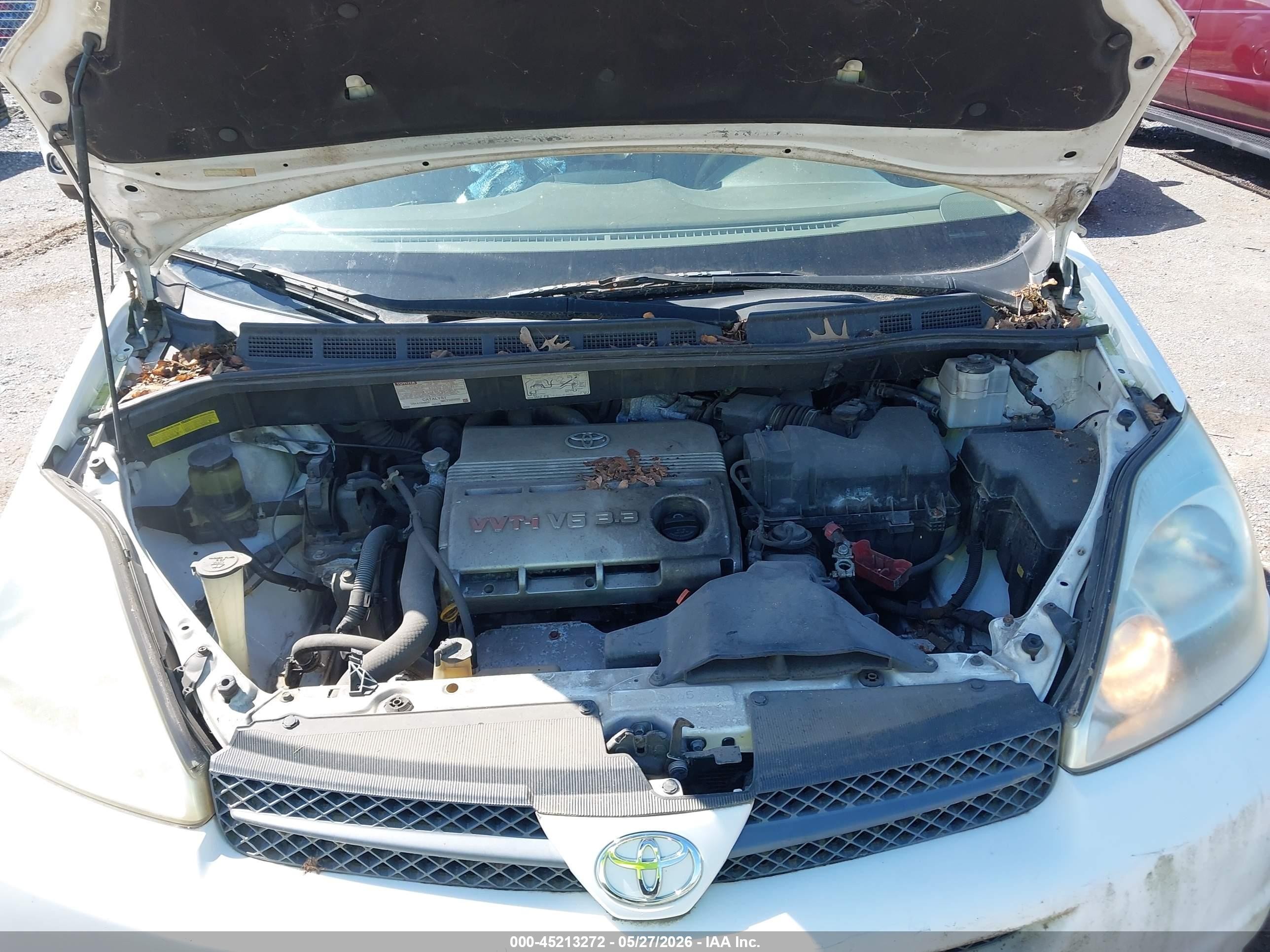 2004 Toyota Sienna Le Белый vin: 5TDZA23C04S160811