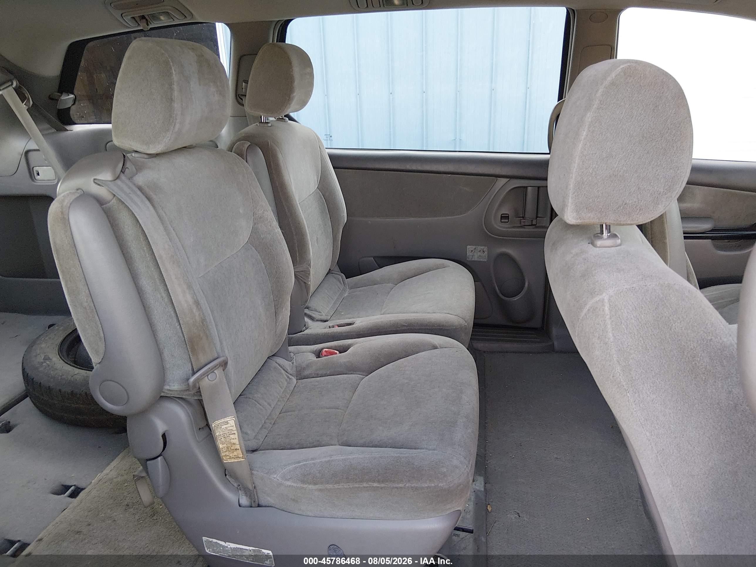 2004 Toyota Sienna Ce Silver vin: 5TDZA23C04S194487