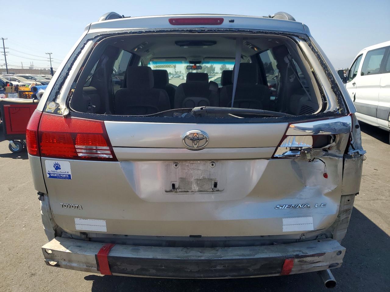 2005 Toyota Sienna Le 8 Passenger Silver vin: 5TDZA23C05S237260