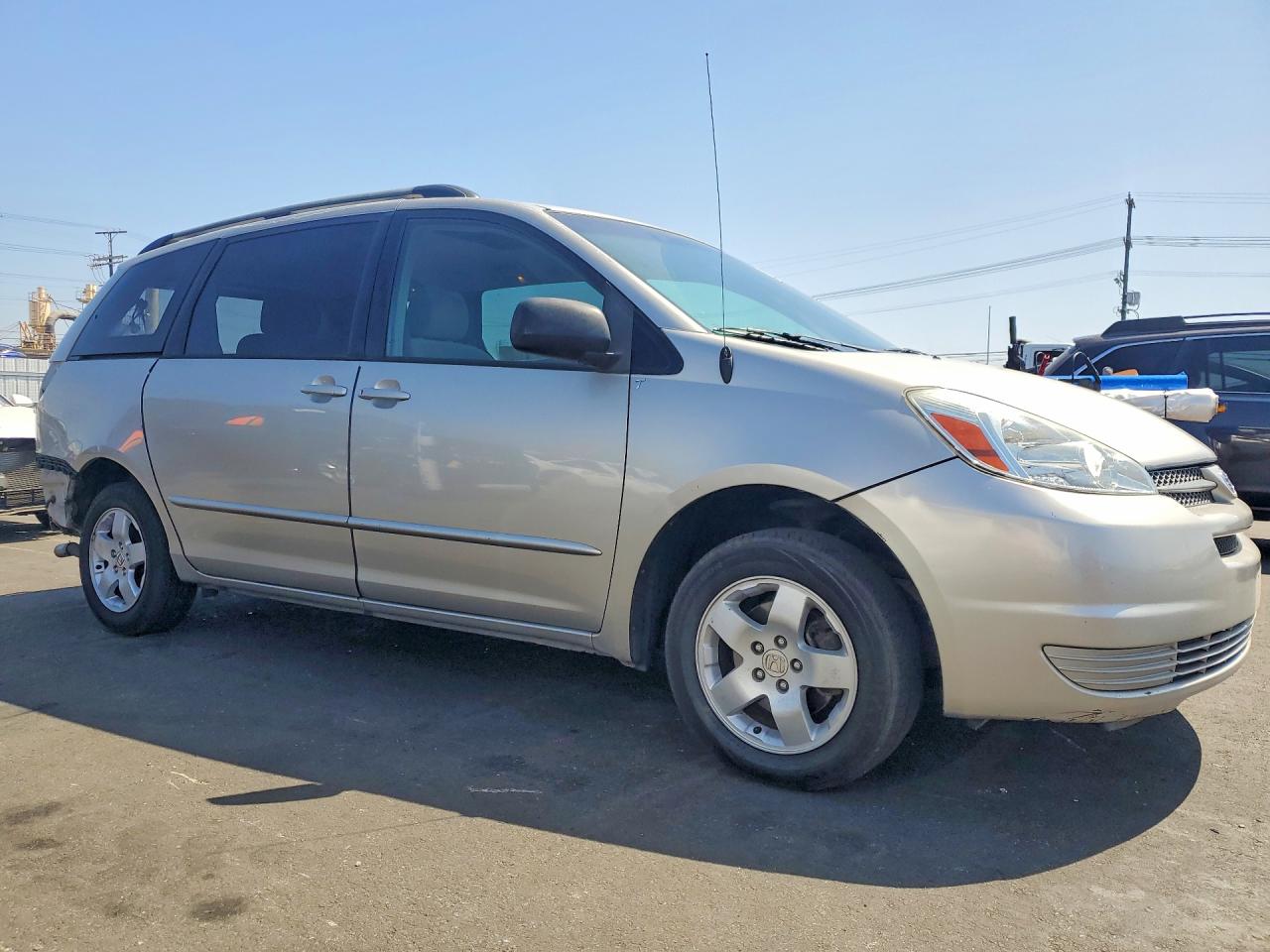 2005 Toyota Sienna Le 8 Passenger Silver vin: 5TDZA23C05S237260