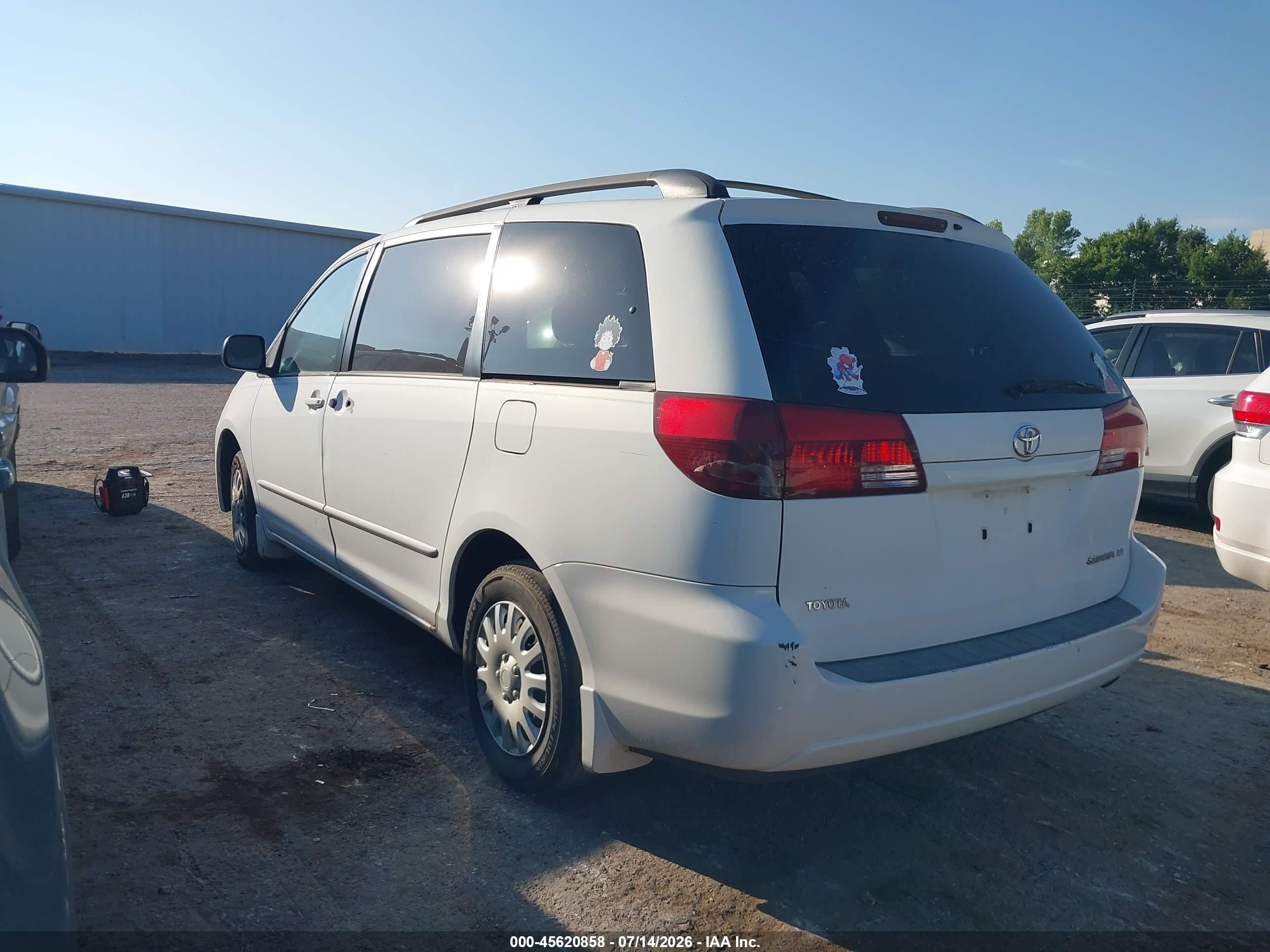 2005 Toyota Sienna Le White vin: 5TDZA23C05S291240
