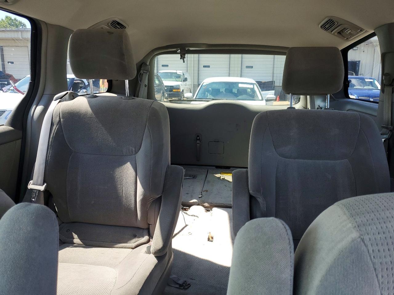 2005 Toyota Sienna Le 7 Passenger Blue vin: 5TDZA23C05S292551