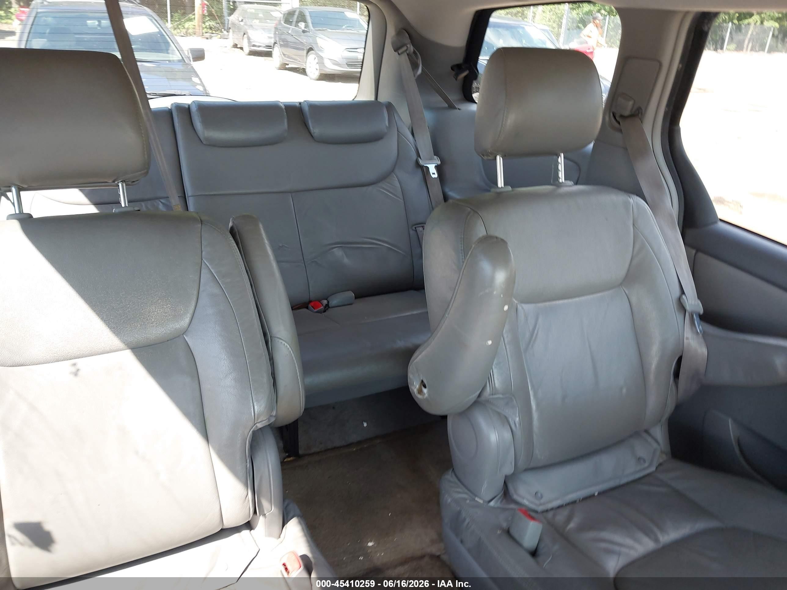 2005 Toyota Sienna Le Blue vin: 5TDZA23C05S296762