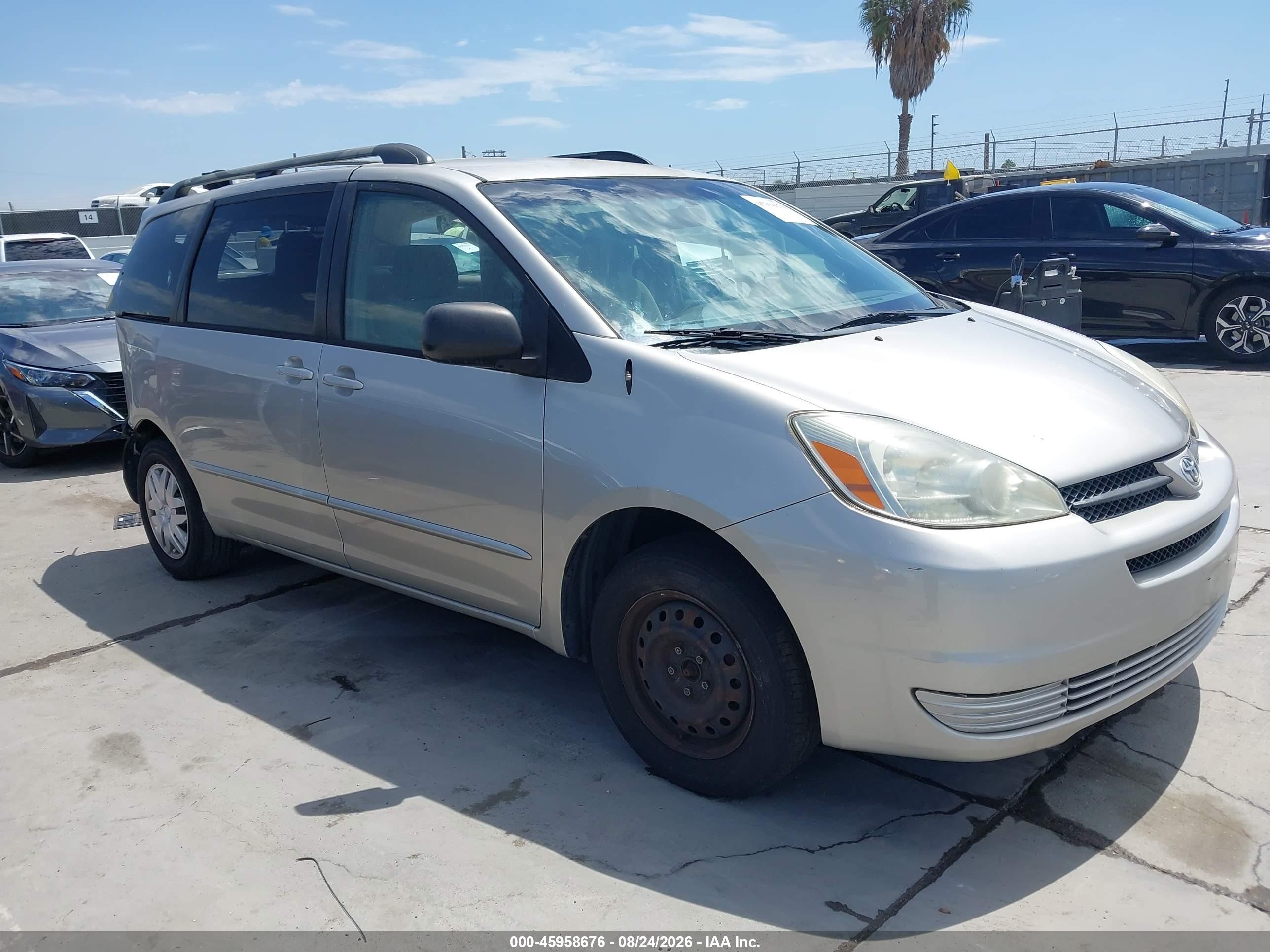 2005 Toyota Sienna Le Silver vin: 5TDZA23C05S303628