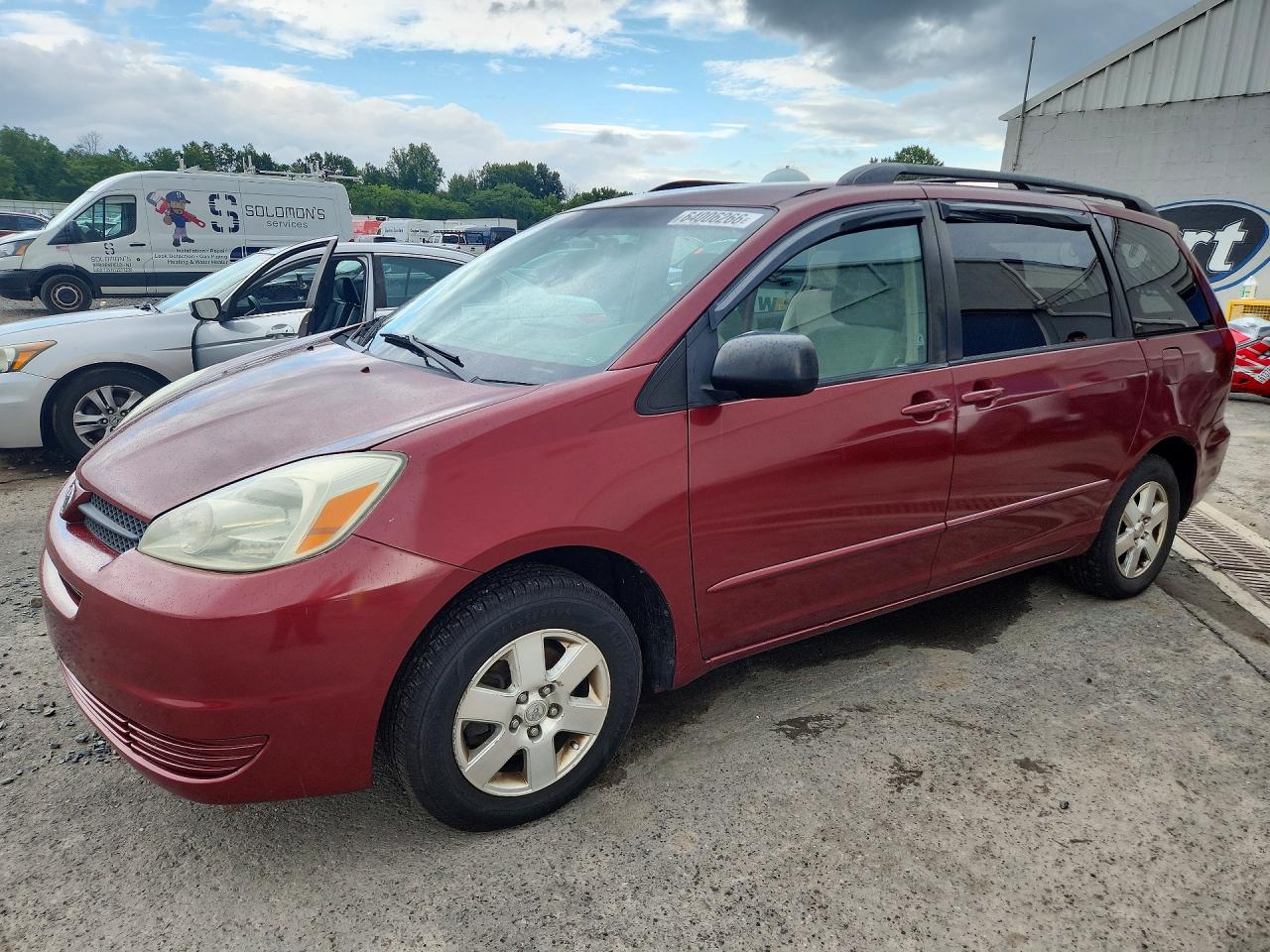 2005 Toyota Sienna Le 8 Passenger Maroon vin: 5TDZA23C05S304830