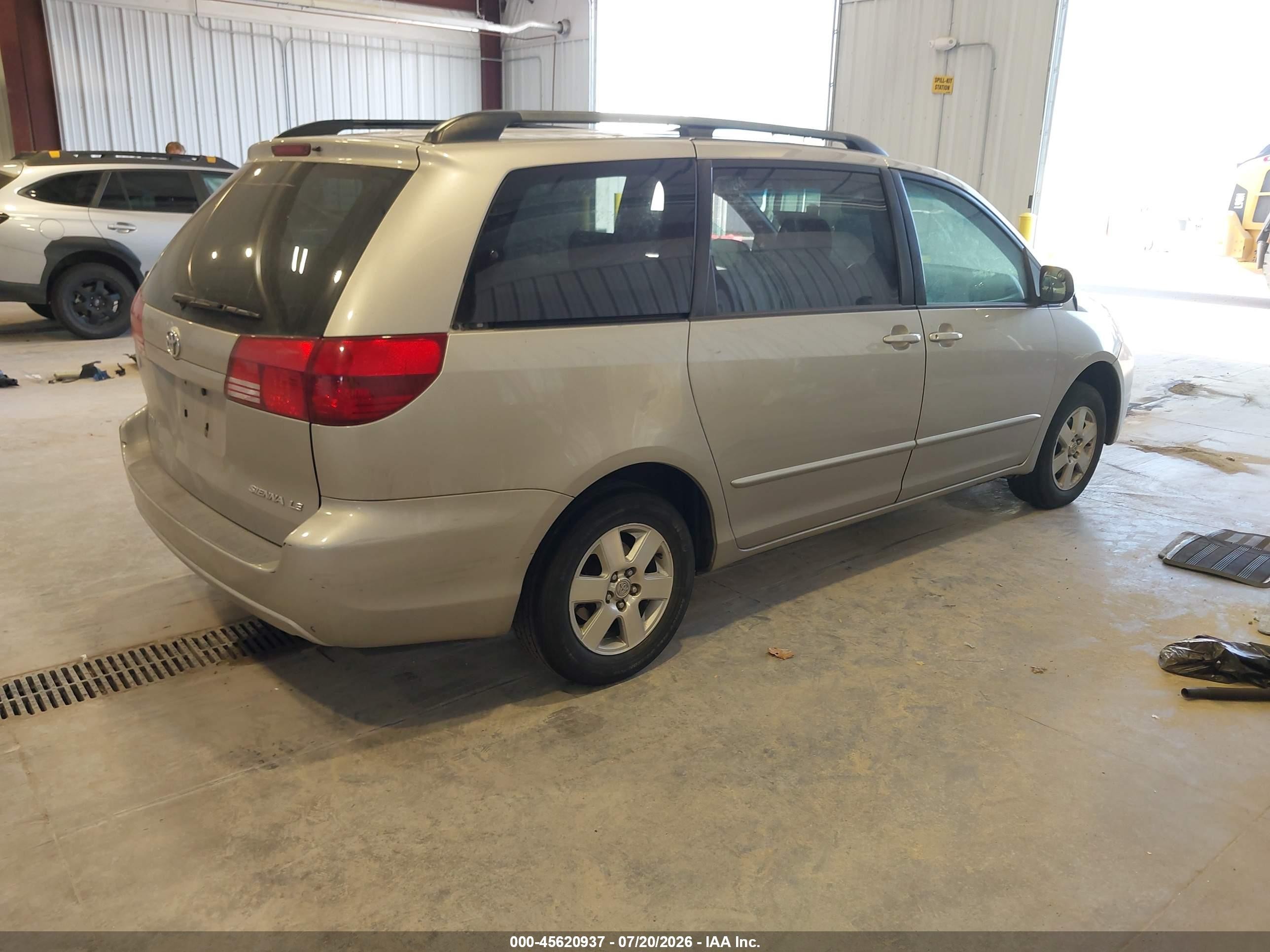 2005 Toyota Sienna Le Желто-коричневый vin: 5TDZA23C05S329940