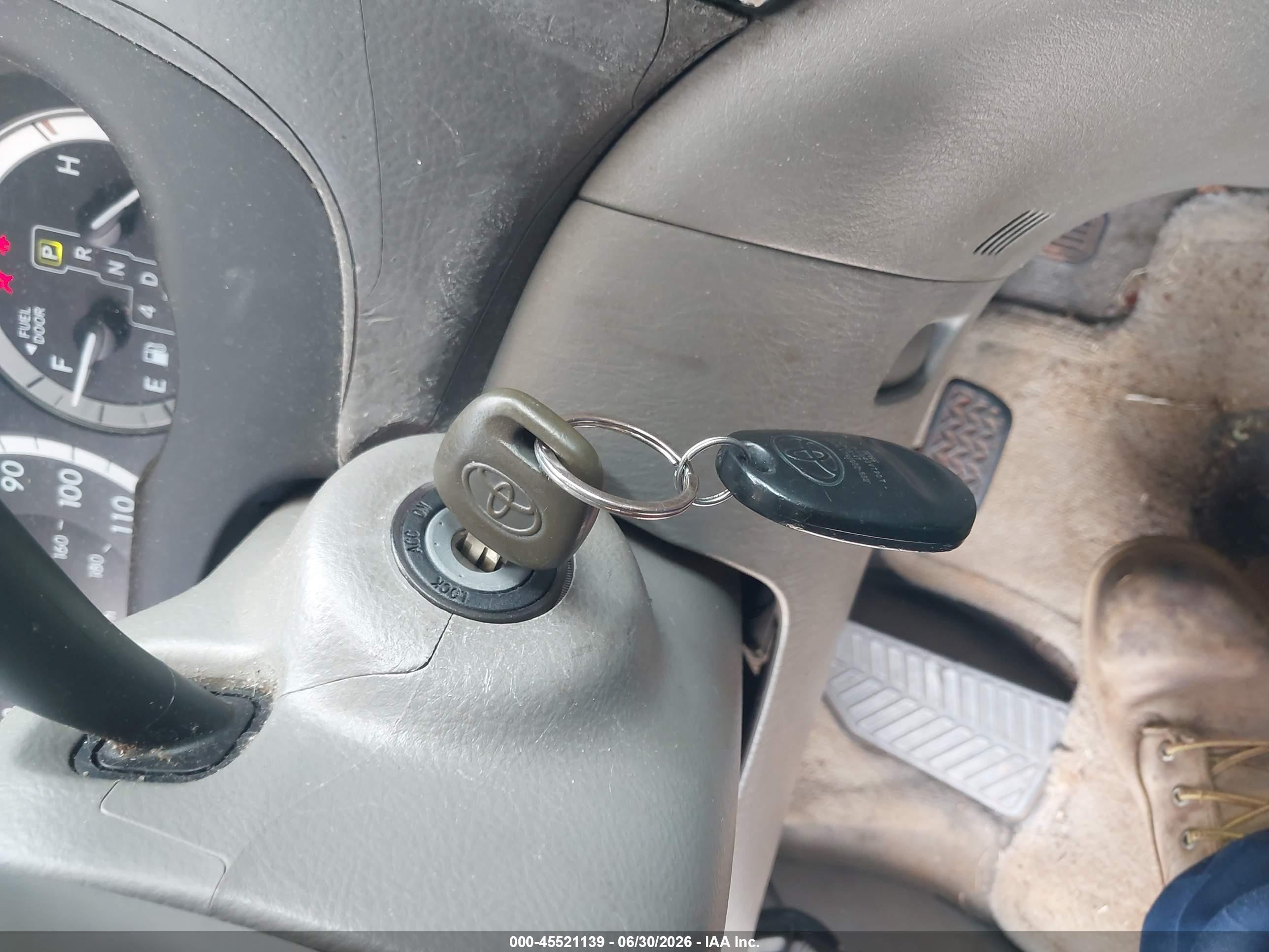 2005 Toyota Sienna Le Серый vin: 5TDZA23C05S331588
