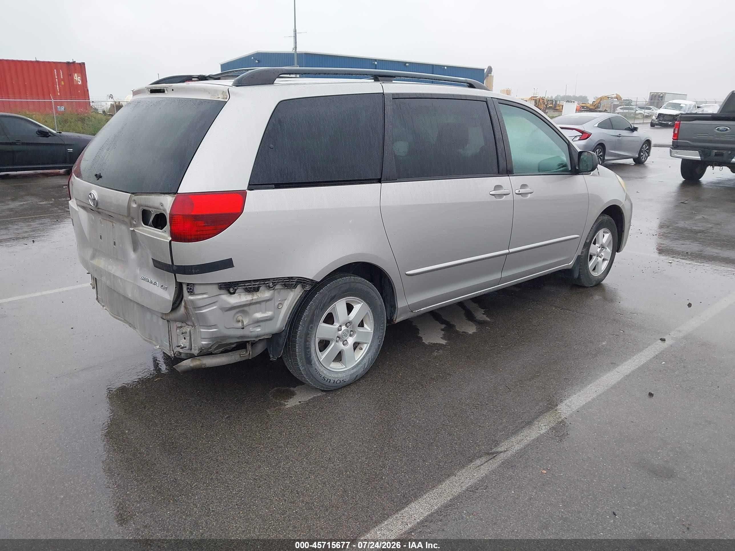 2005 Toyota Sienna Le Silver vin: 5TDZA23C05S342591