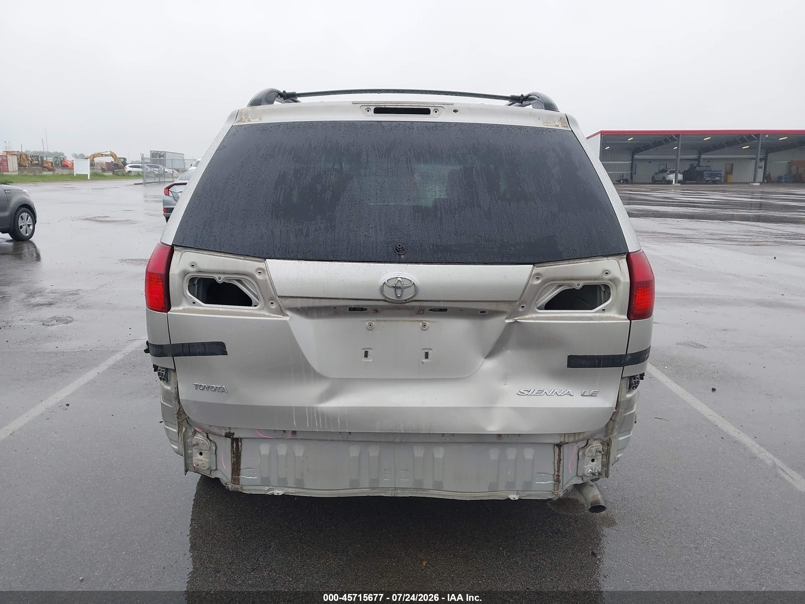 2005 Toyota Sienna Le Silver vin: 5TDZA23C05S342591