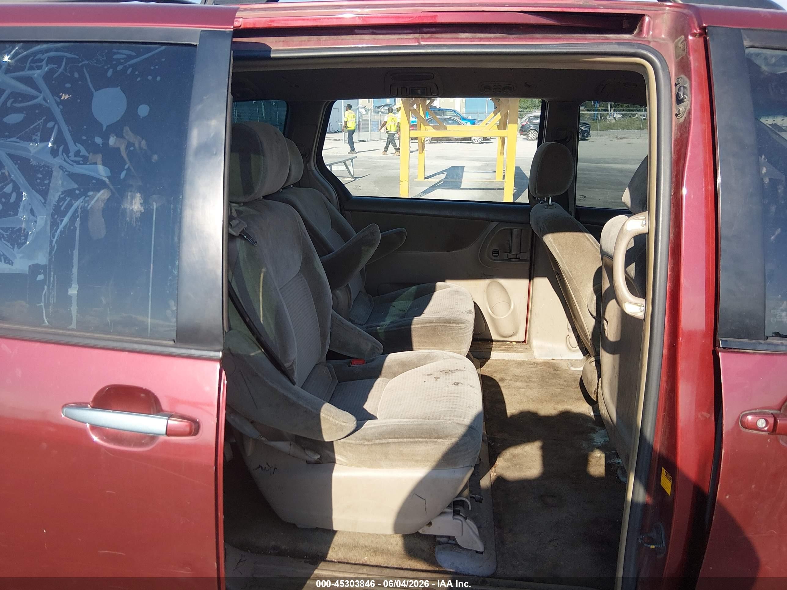 2006 Toyota Sienna Ce Red vin: 5TDZA23C06S399164