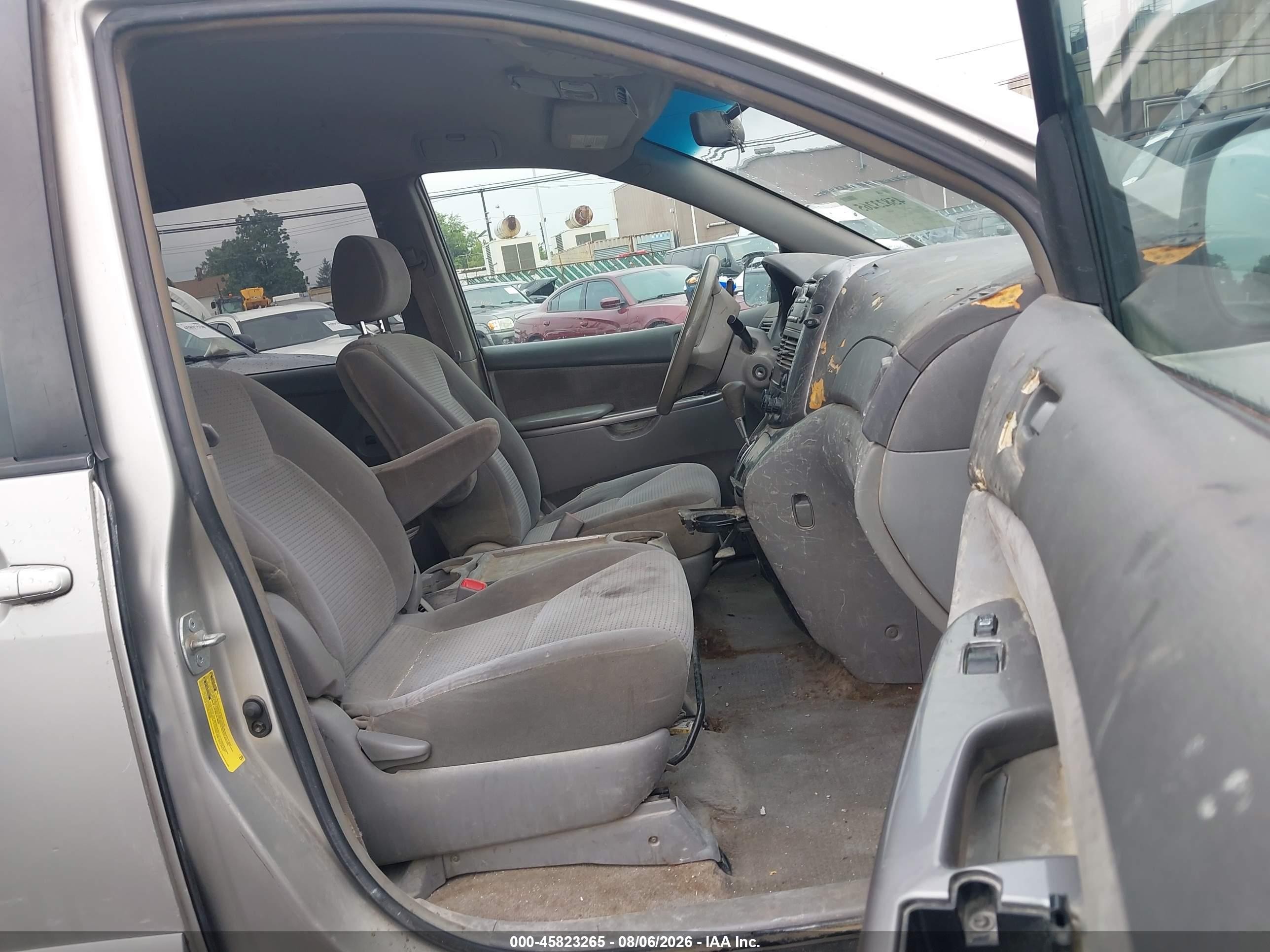 2006 Toyota Sienna Le Кремовый vin: 5TDZA23C06S416853
