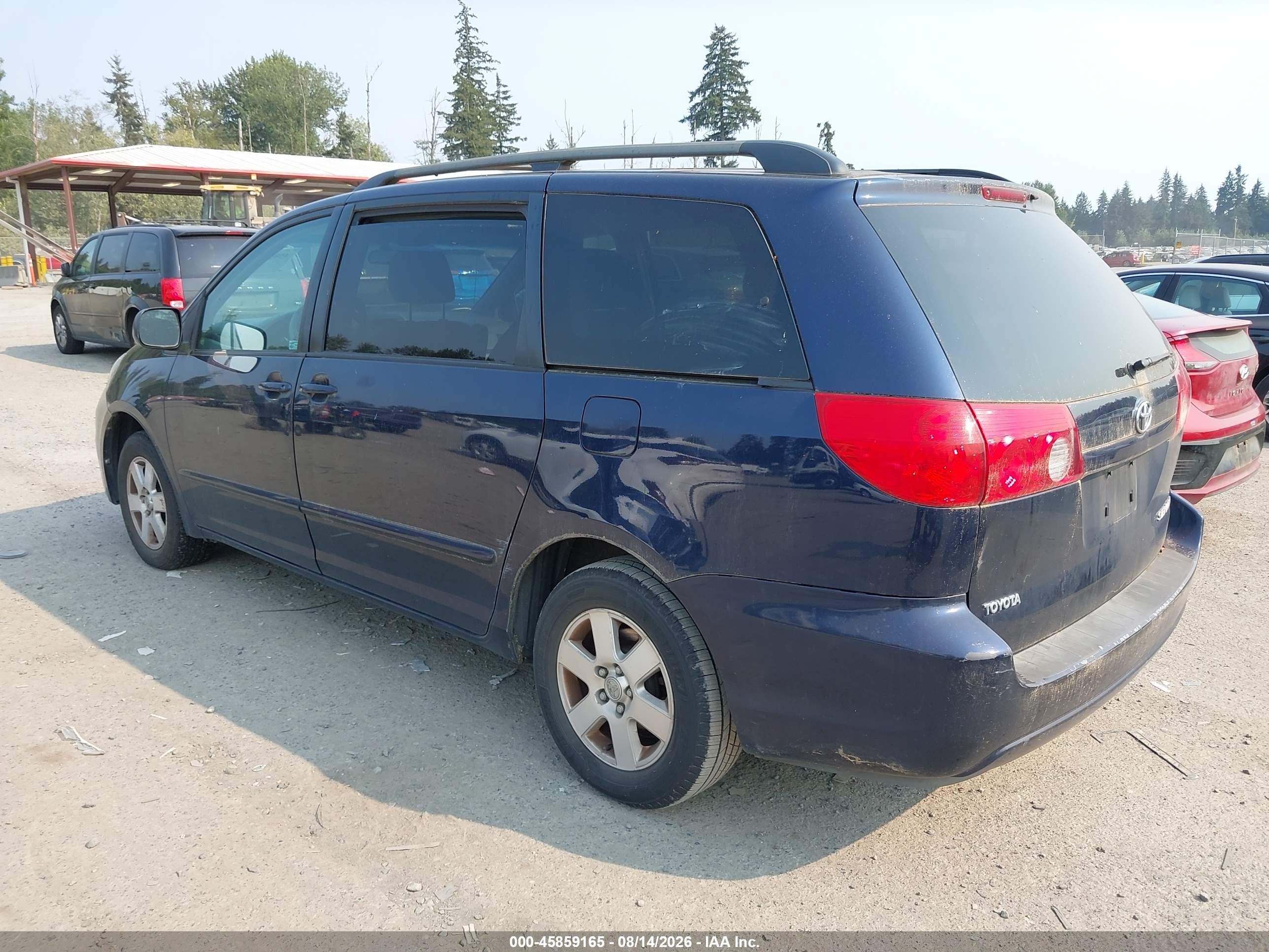 2006 Toyota Sienna Le Dark Brown vin: 5TDZA23C06S443597