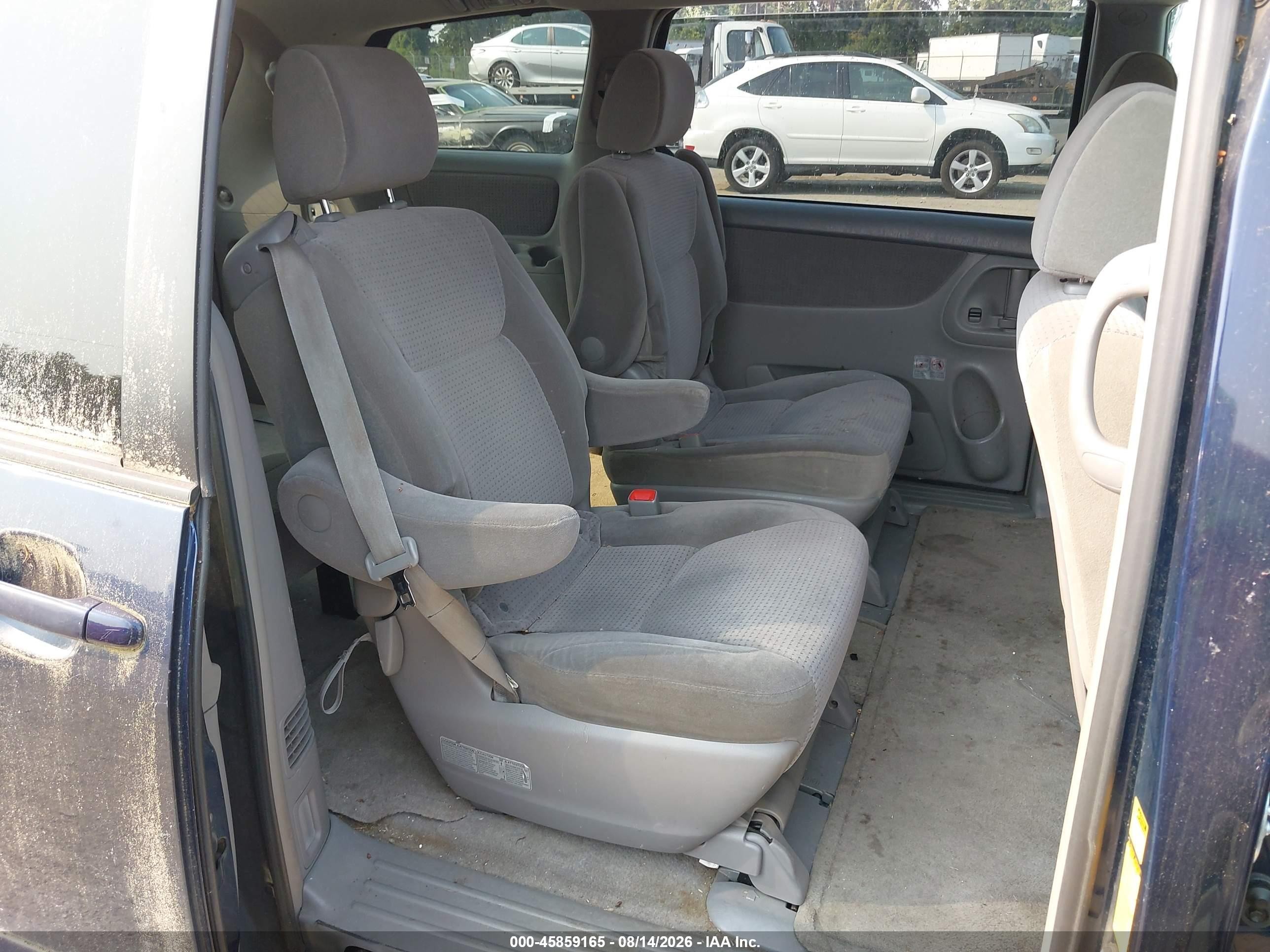 2006 Toyota Sienna Le Dark Brown vin: 5TDZA23C06S443597