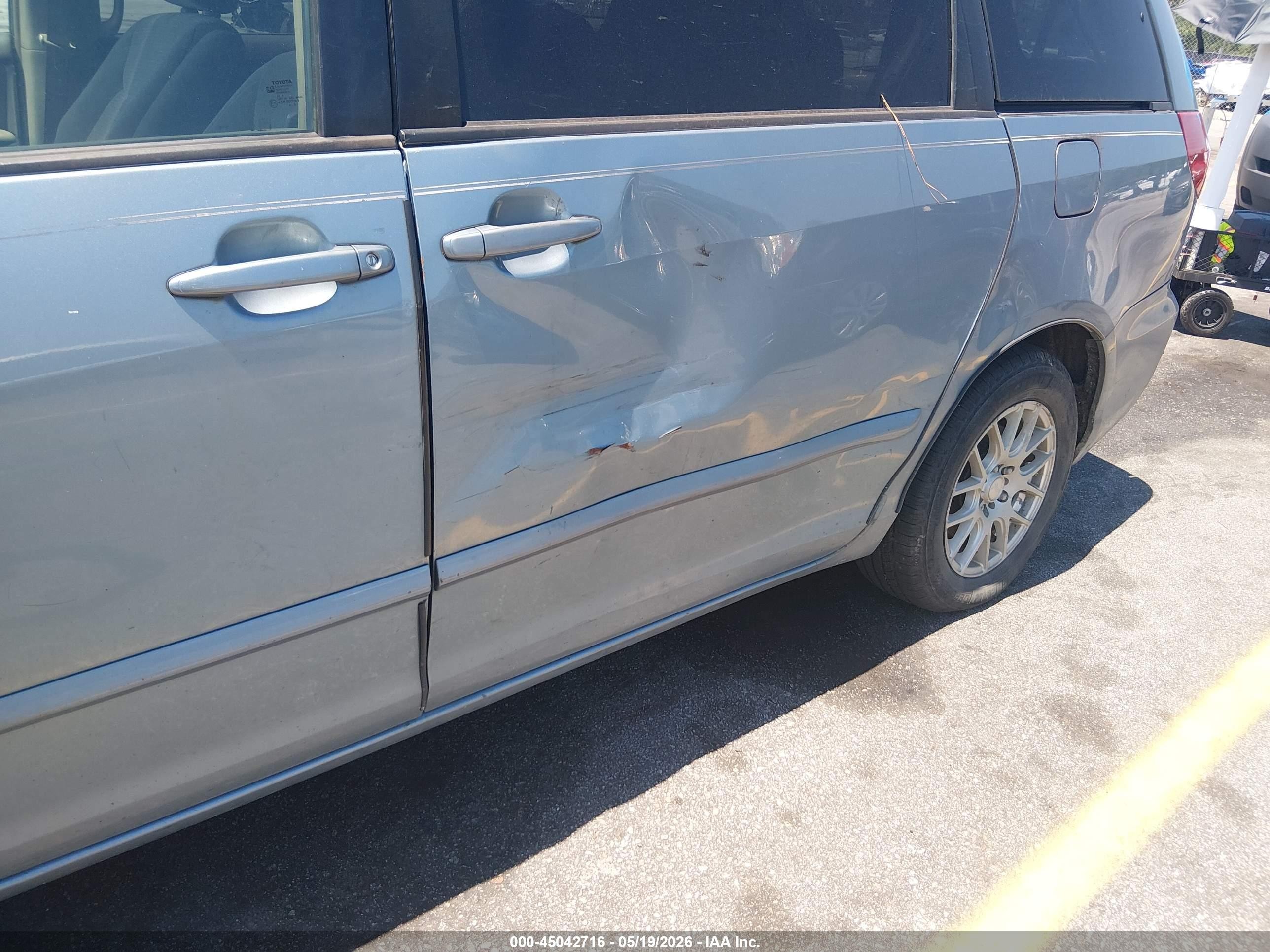 2006 Toyota Sienna Le Синий vin: 5TDZA23C06S445446