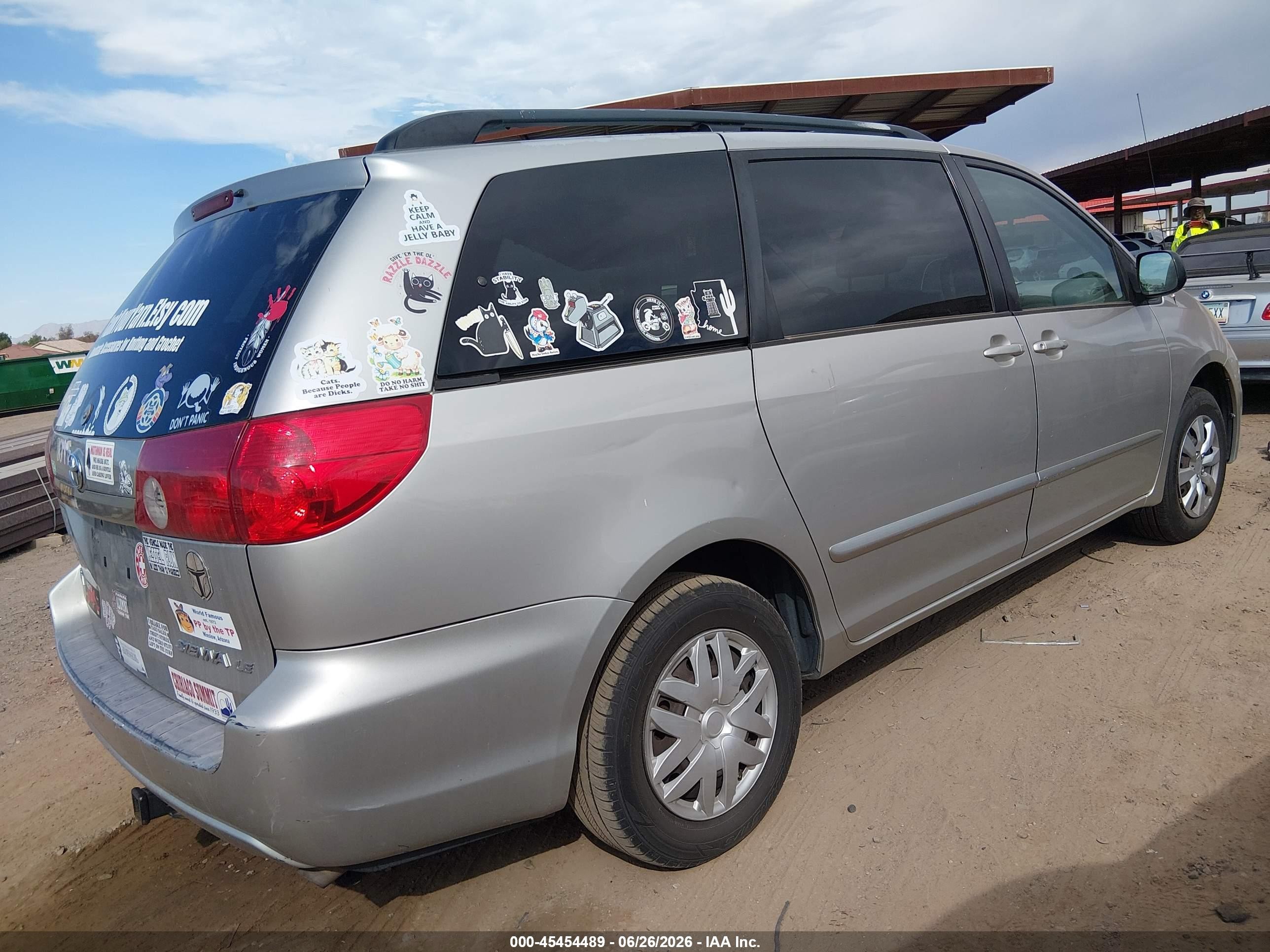 2006 Toyota Sienna Le Silver vin: 5TDZA23C06S453174