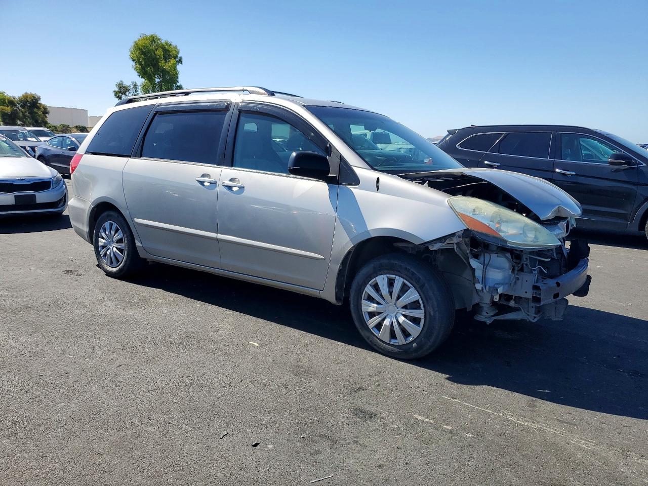 2006 Toyota Sienna Le 8 Passenger Beige vin: 5TDZA23C06S467768