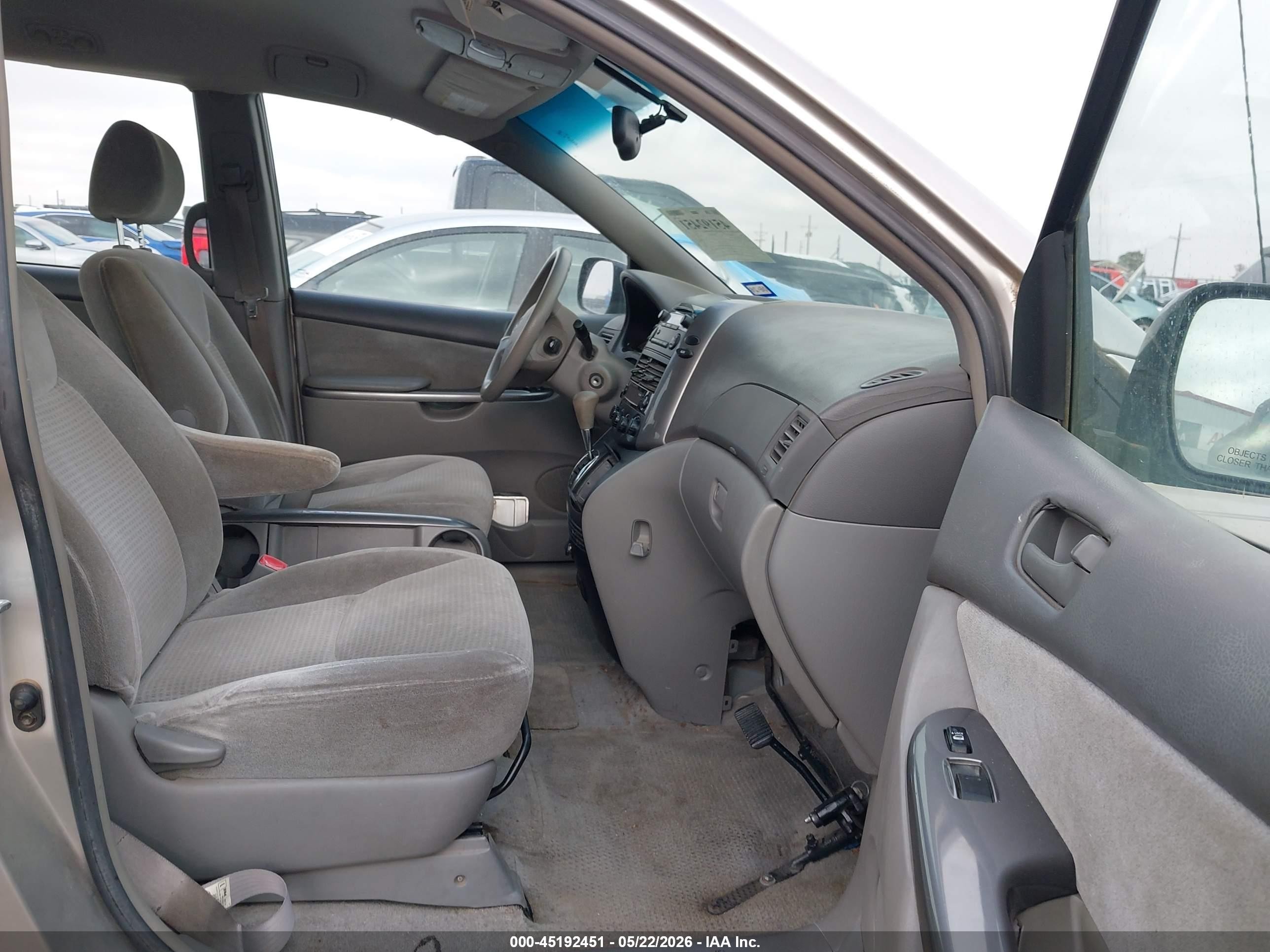 2006 Toyota Sienna Ce Silver vin: 5TDZA23C06S477846