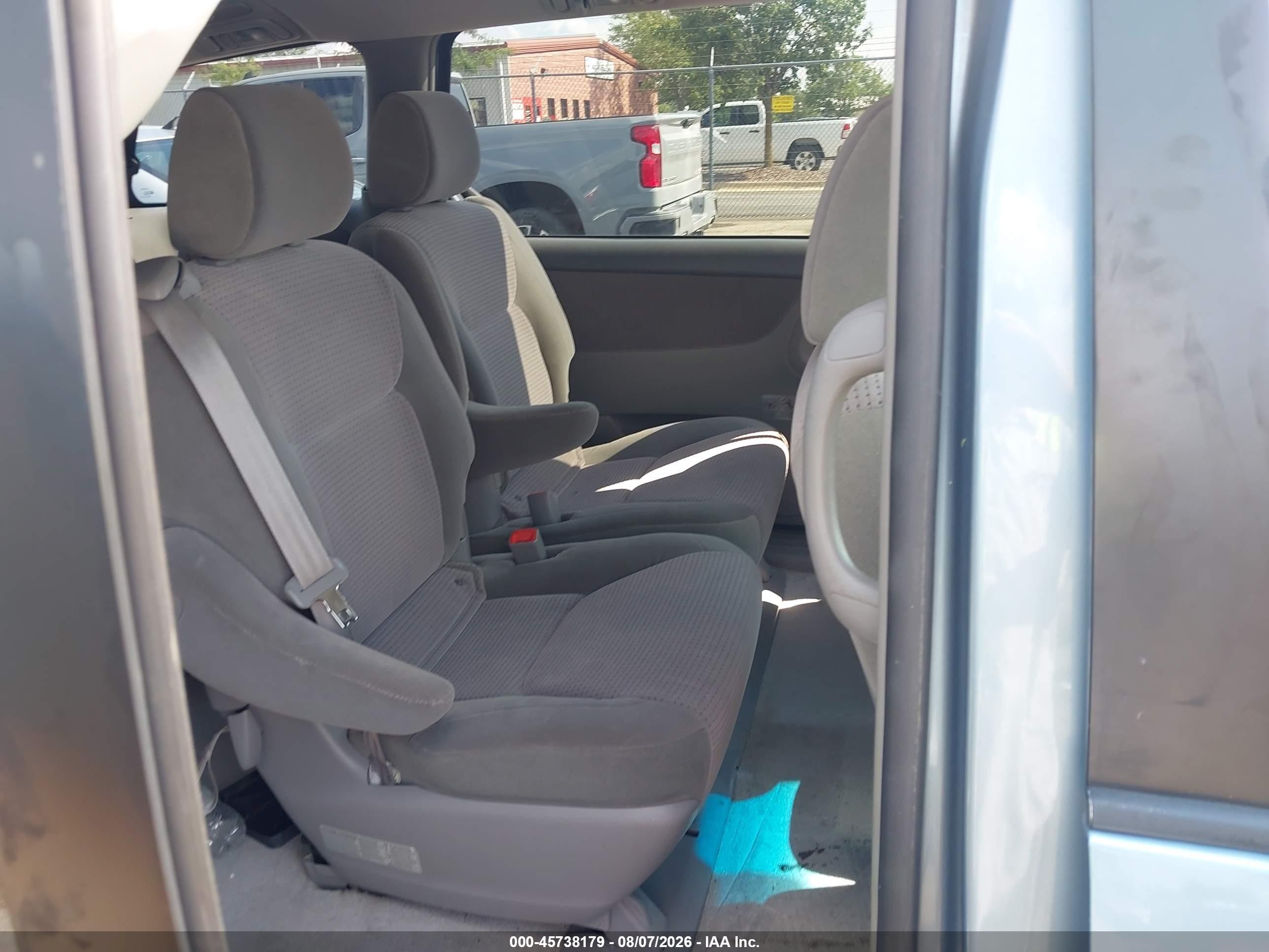 2006 Toyota Sienna Le Light Blue vin: 5TDZA23C06S491925