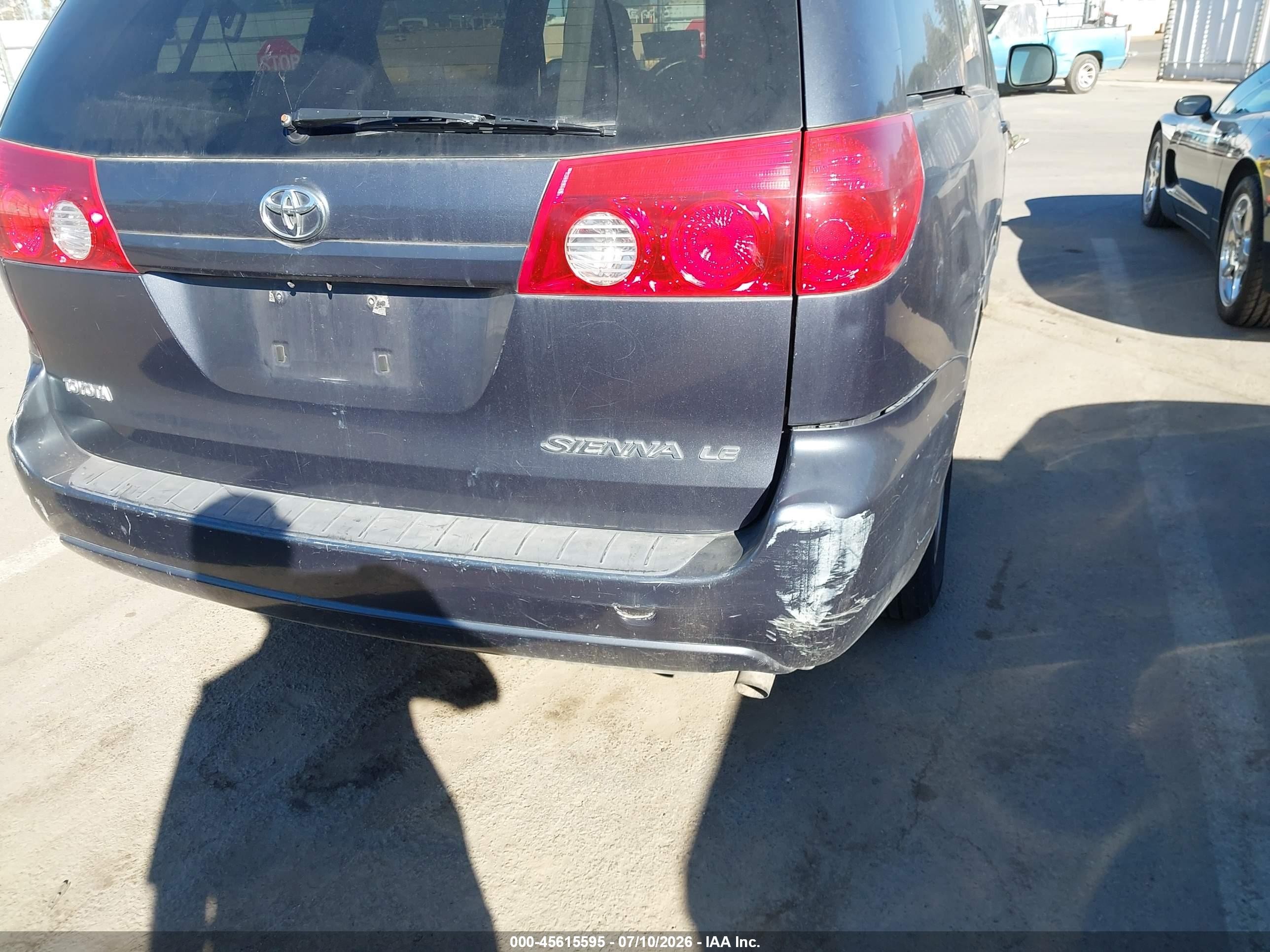 2006 Toyota Sienna Le Синий vin: 5TDZA23C06S518203