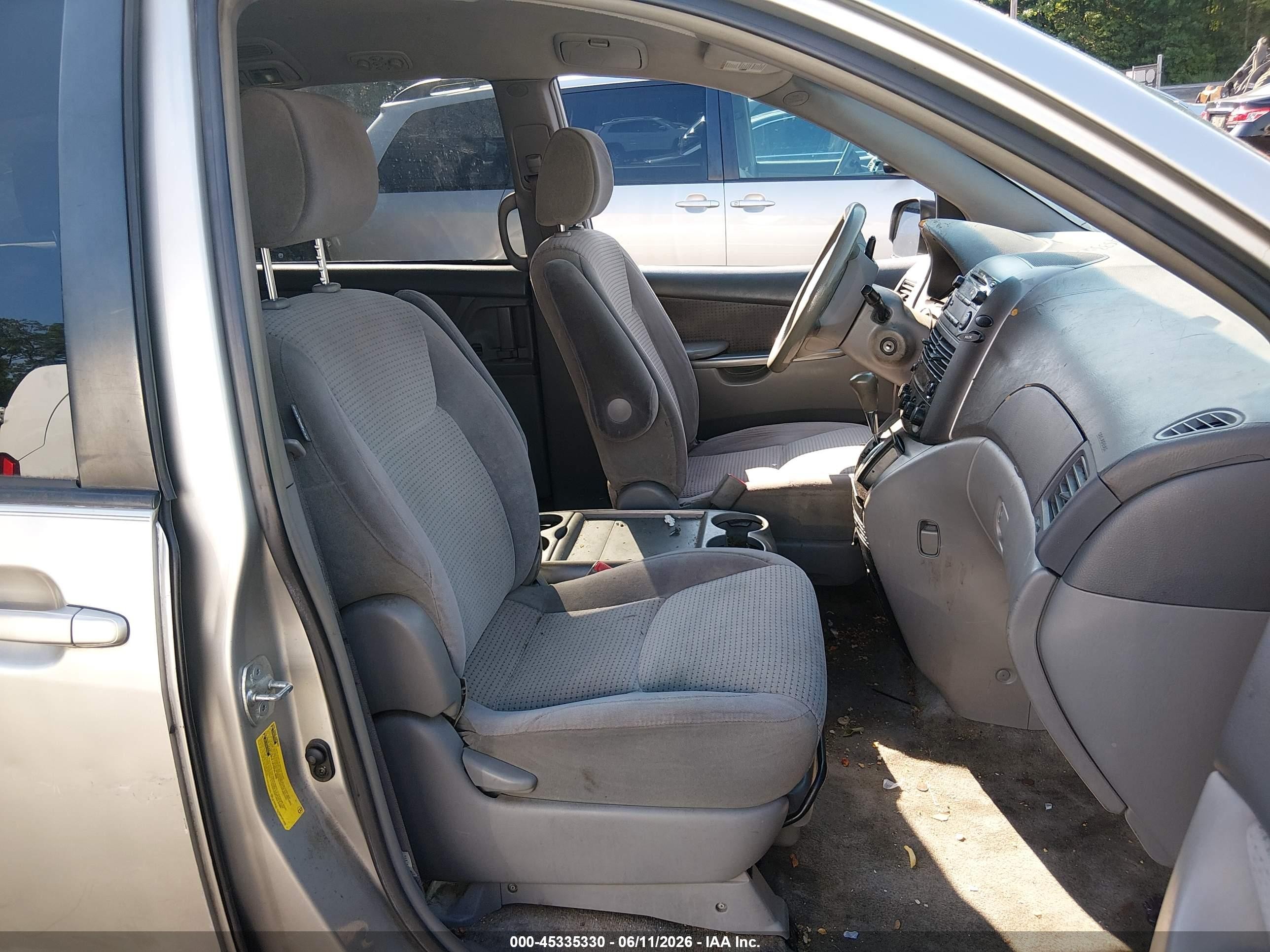2006 Toyota Sienna Le Серый vin: 5TDZA23C06S535082