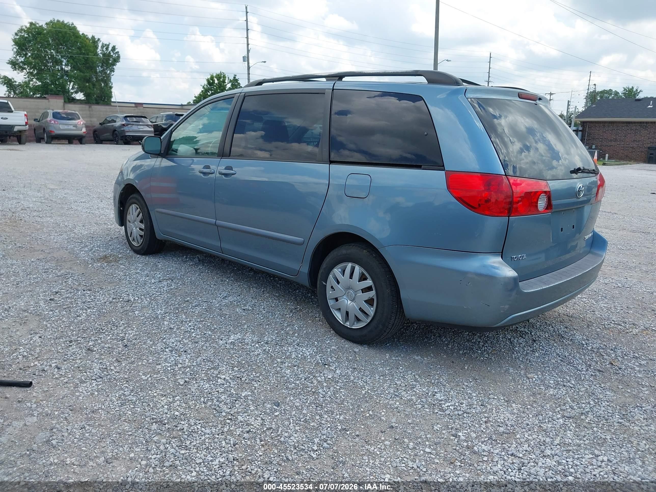 2006 Toyota Sienna Le Light Blue vin: 5TDZA23C06S538435