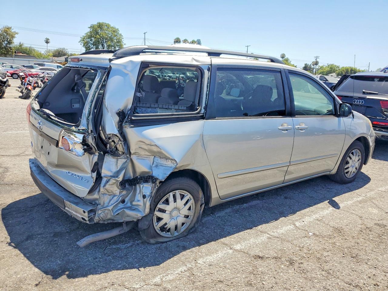 2006 Toyota Sienna Ce 8 Passenger Silver vin: 5TDZA23C06S539486