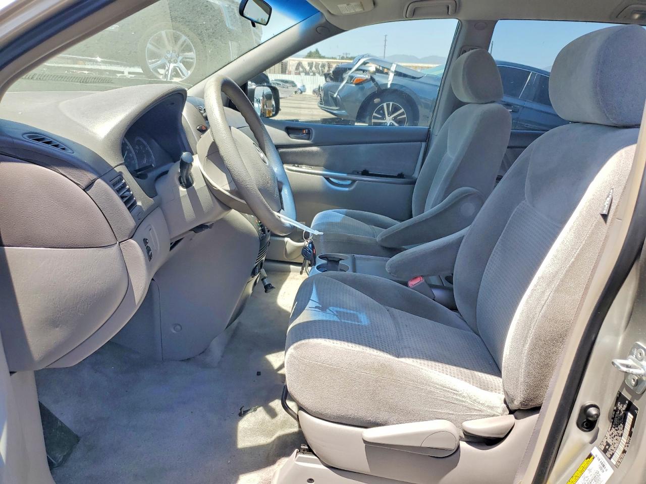 2006 Toyota Sienna Ce 8 Passenger Silver vin: 5TDZA23C06S539486