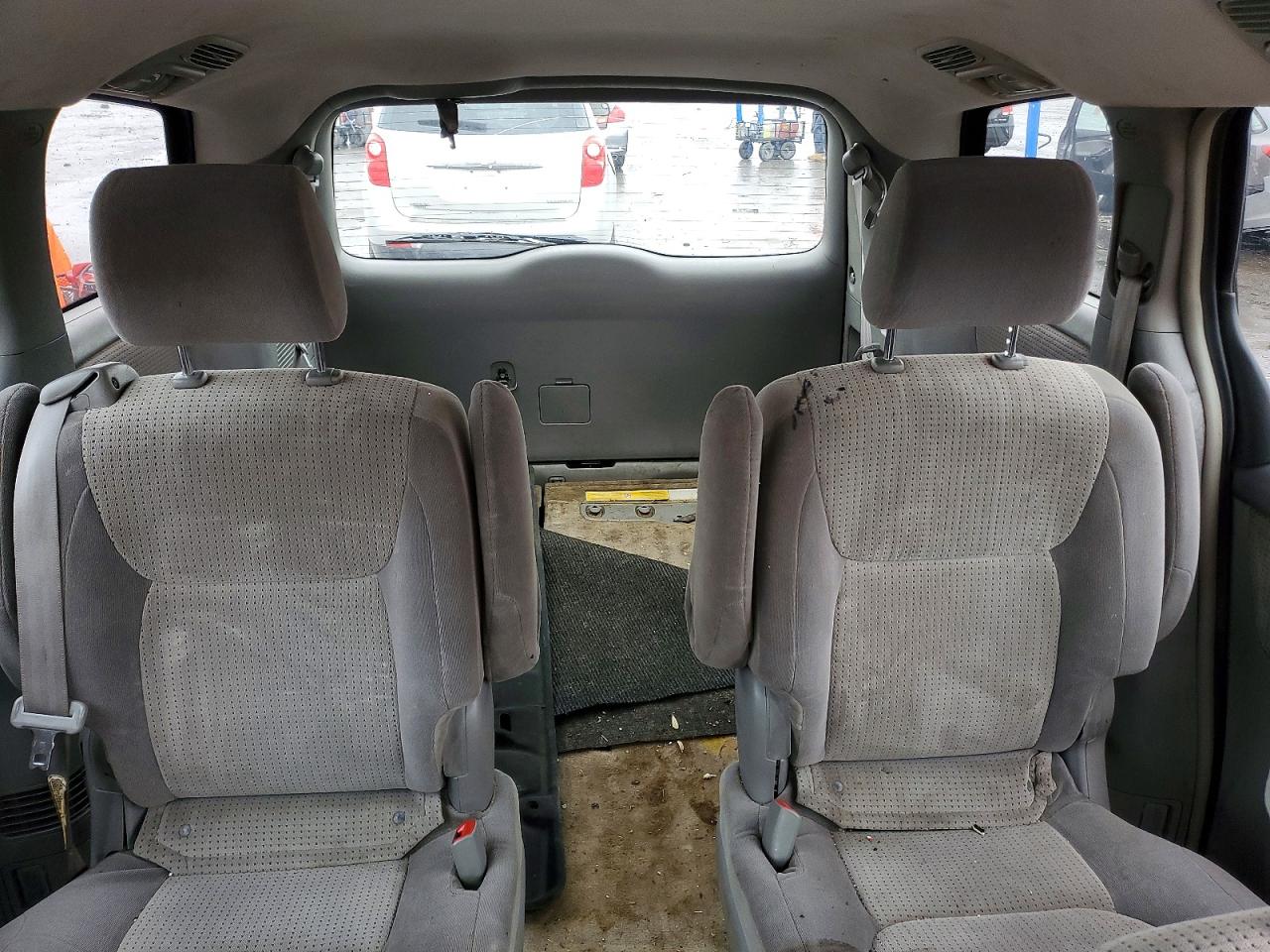 2006 Toyota Sienna Le 7 Passenger Red vin: 5TDZA23C06S549726