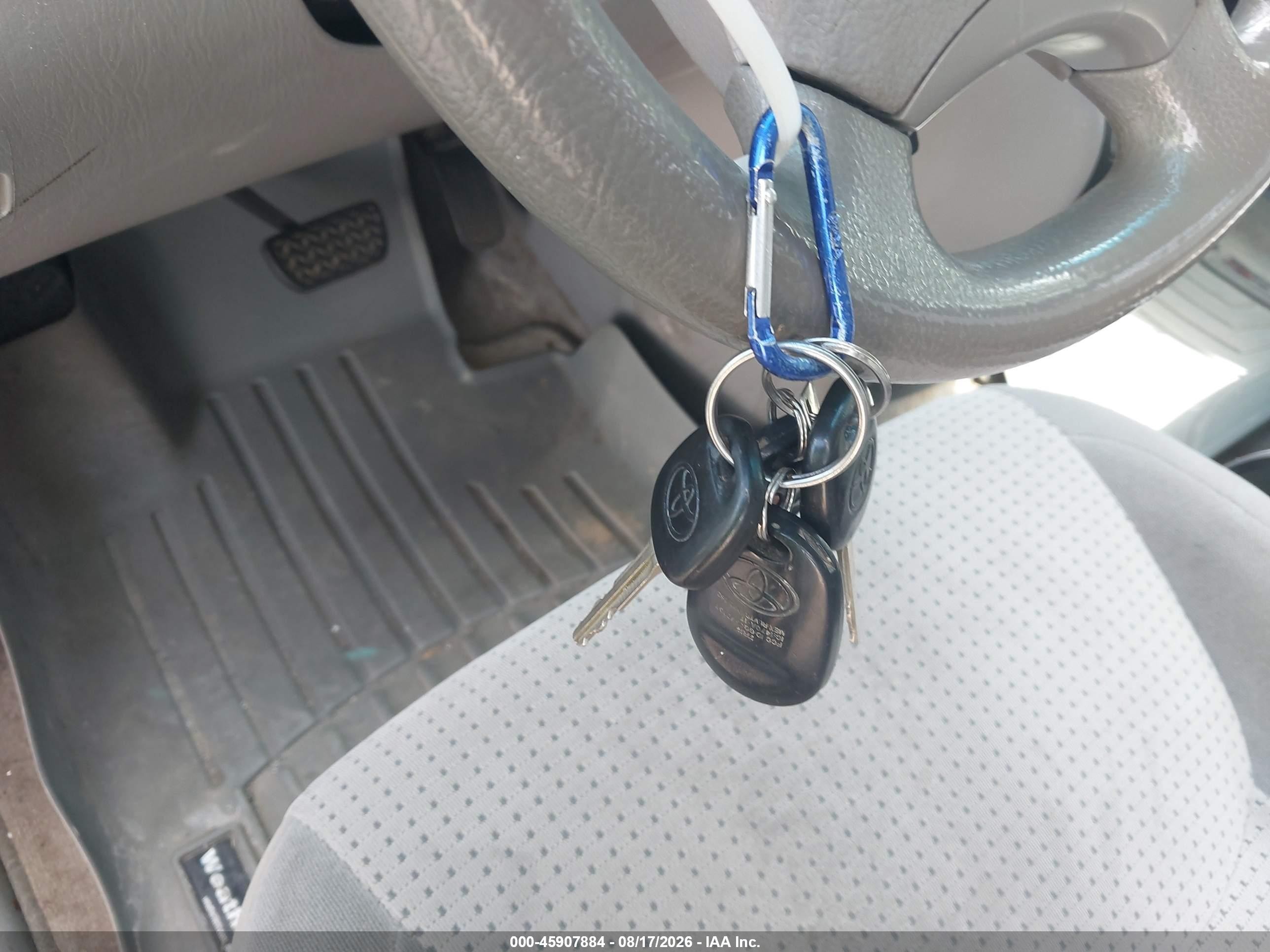 2006 Toyota Sienna Le Silver vin: 5TDZA23C06S563111