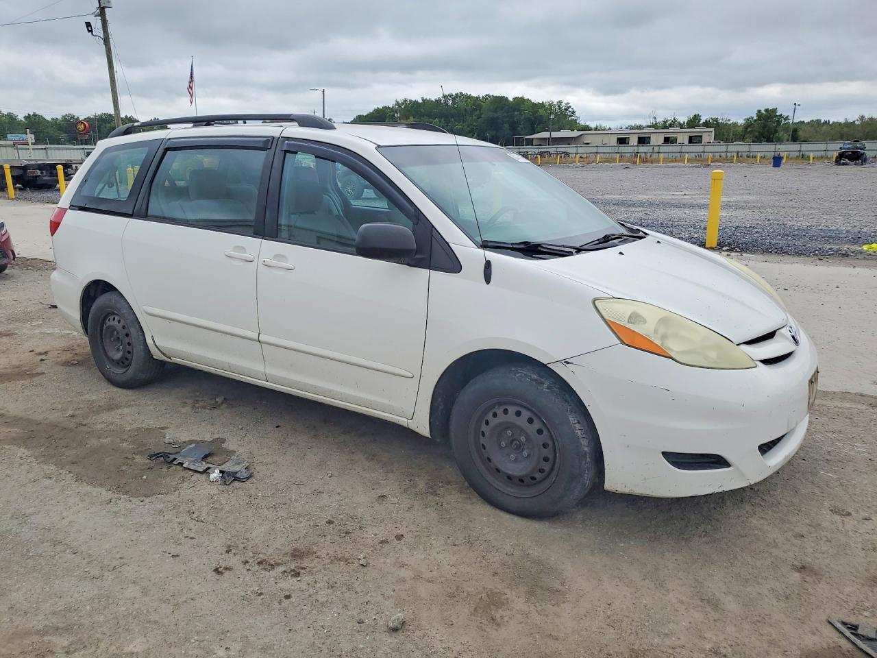 2006 Toyota Sienna Ce 7 Passenger White vin: 5TDZA23C06S570897