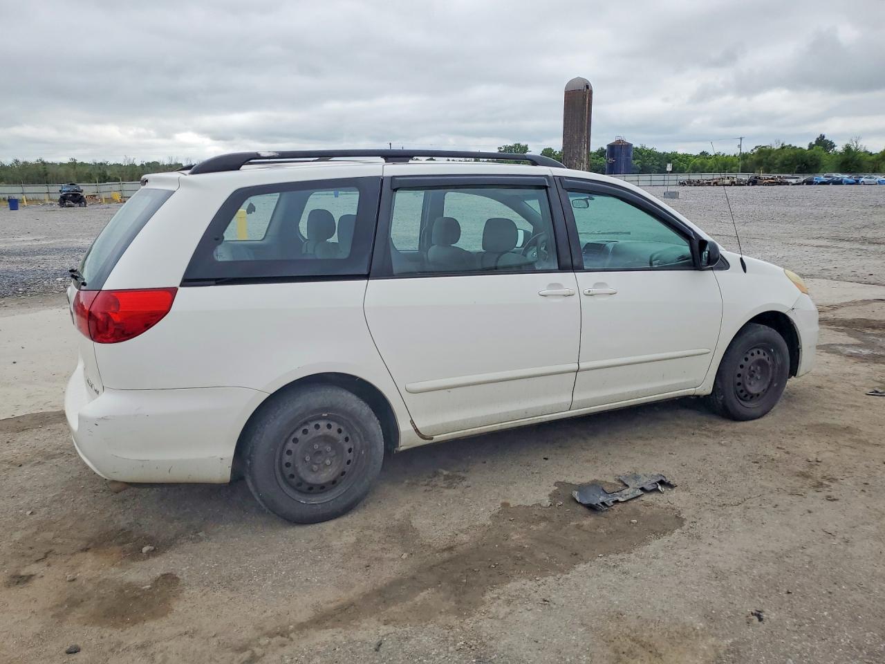 2006 Toyota Sienna Ce 7 Passenger White vin: 5TDZA23C06S570897