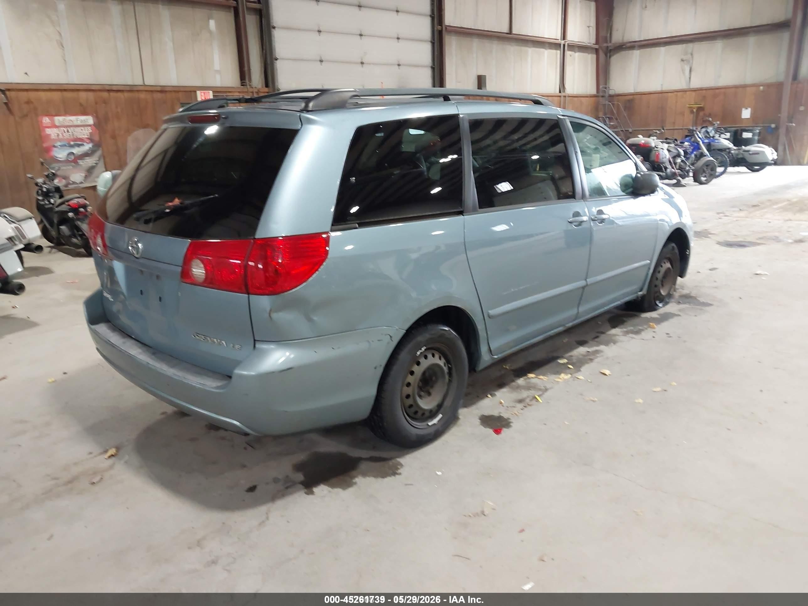 2006 Toyota Sienna Le Blue vin: 5TDZA23C06S578837