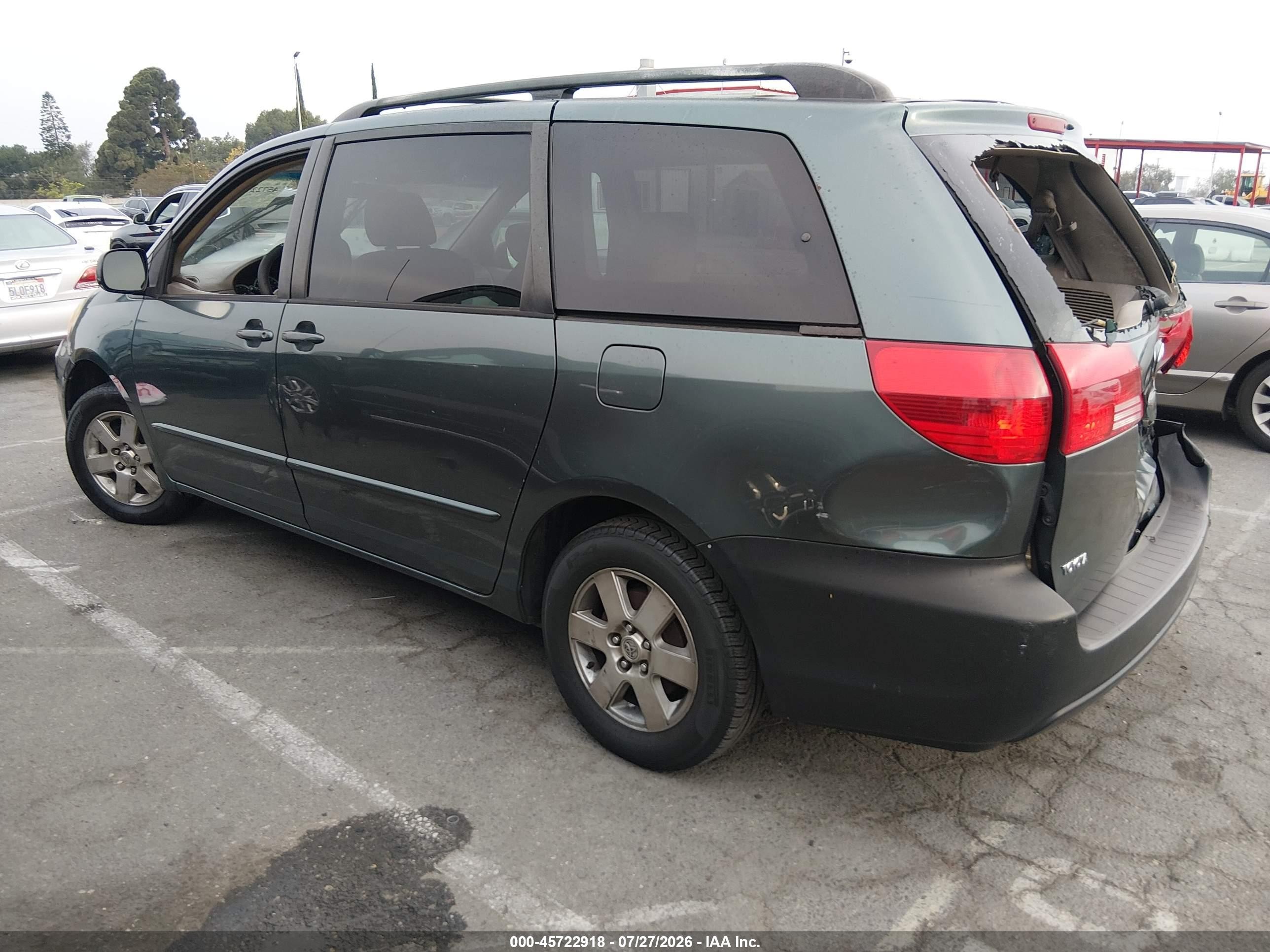2004 Toyota Sienna Le Gray vin: 5TDZA23C14S027894