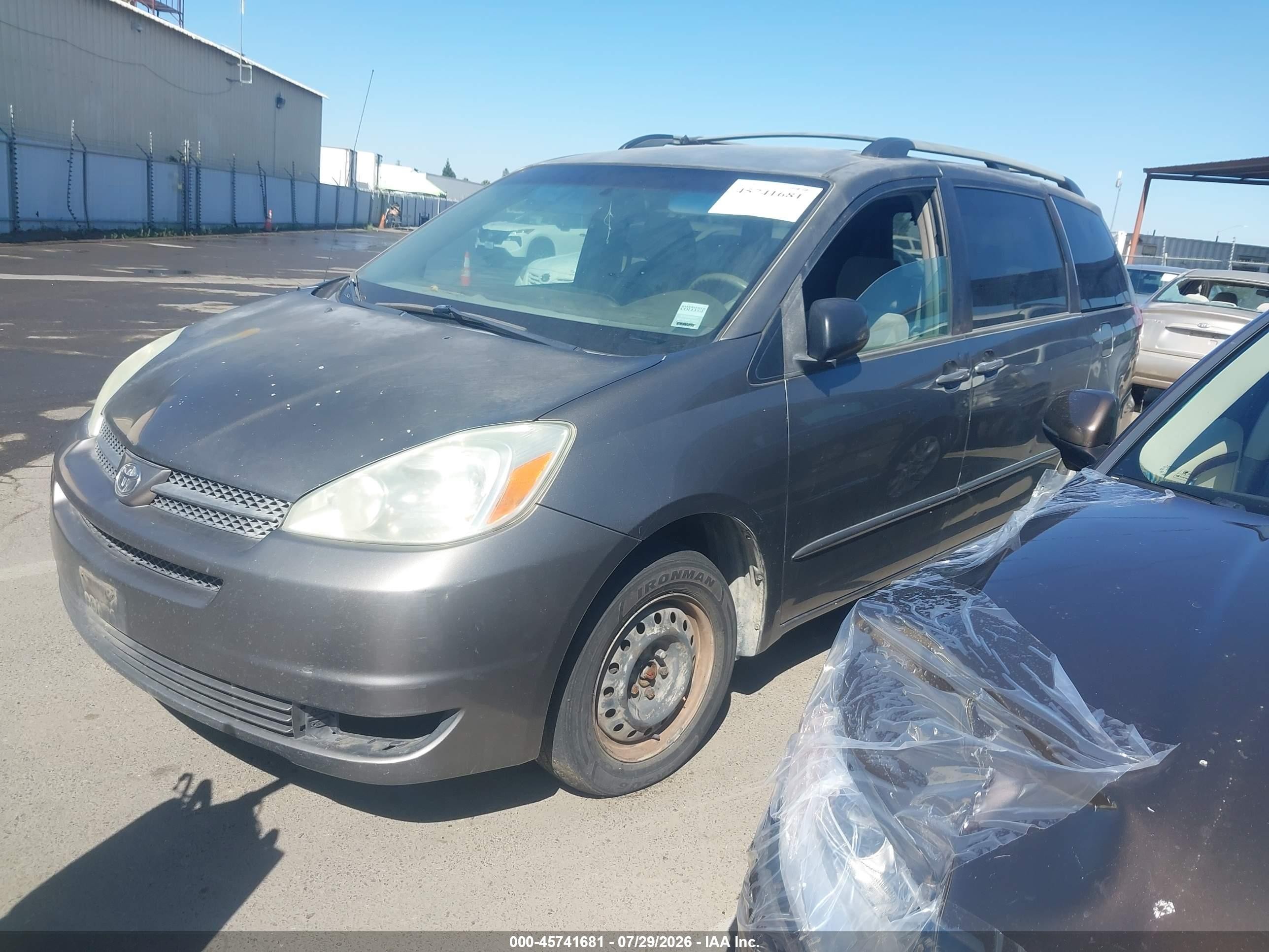 2004 Toyota Sienna Le Gray vin: 5TDZA23C14S112783