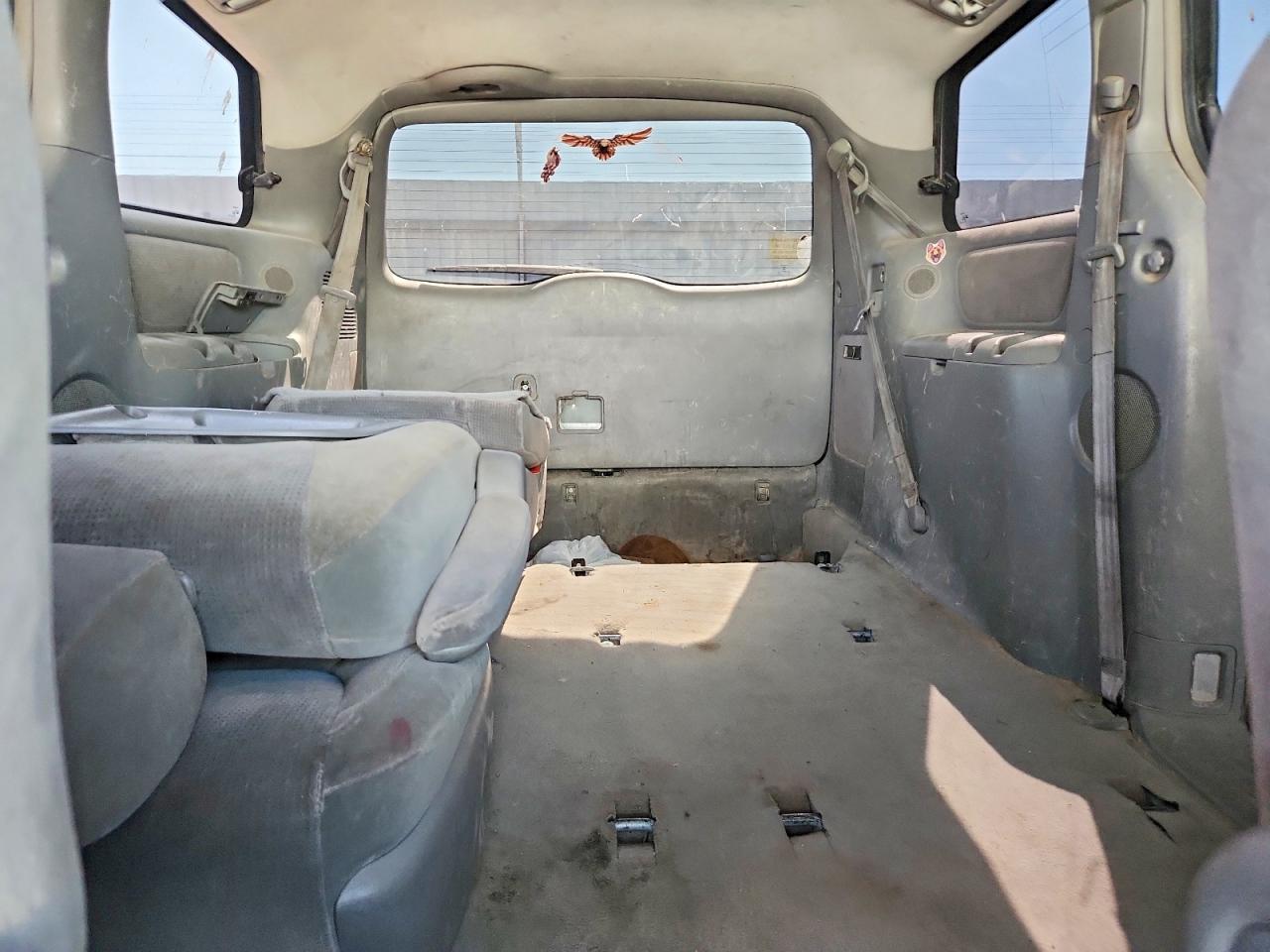 2004 Toyota Sienna Le 7 Passenger Silver vin: 5TDZA23C14S121466