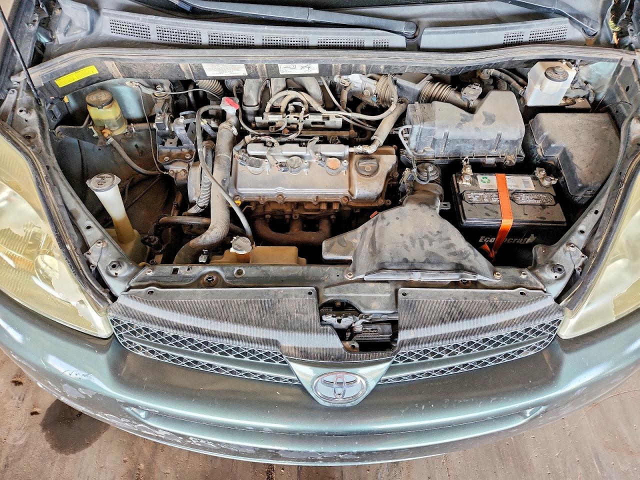 2004 Toyota Sienna Le 8 Passenger Green vin: 5TDZA23C14S165094