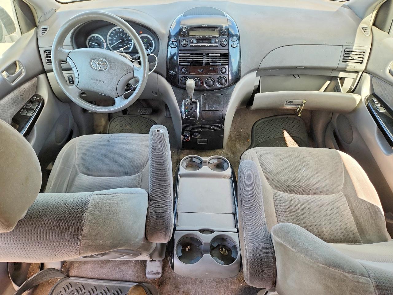 2005 Toyota Sienna Le 8 Passenger Beige vin: 5TDZA23C15S224064