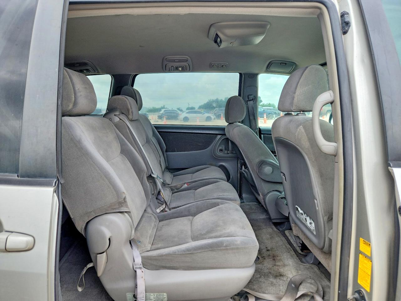 2005 Toyota Sienna Le 8 Passenger Silver vin: 5TDZA23C15S352708