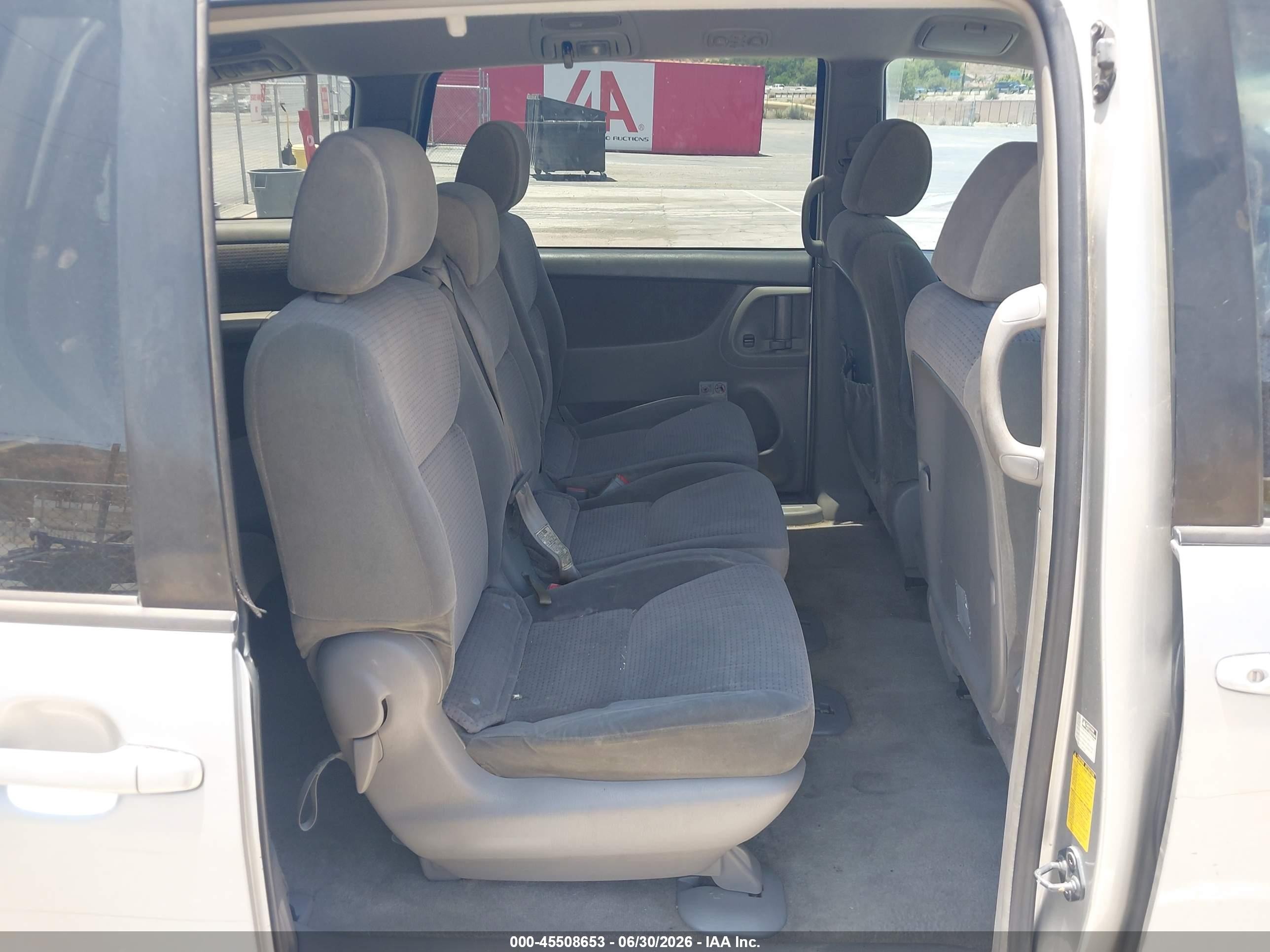 2006 Toyota Sienna Le Silver vin: 5TDZA23C16S397973