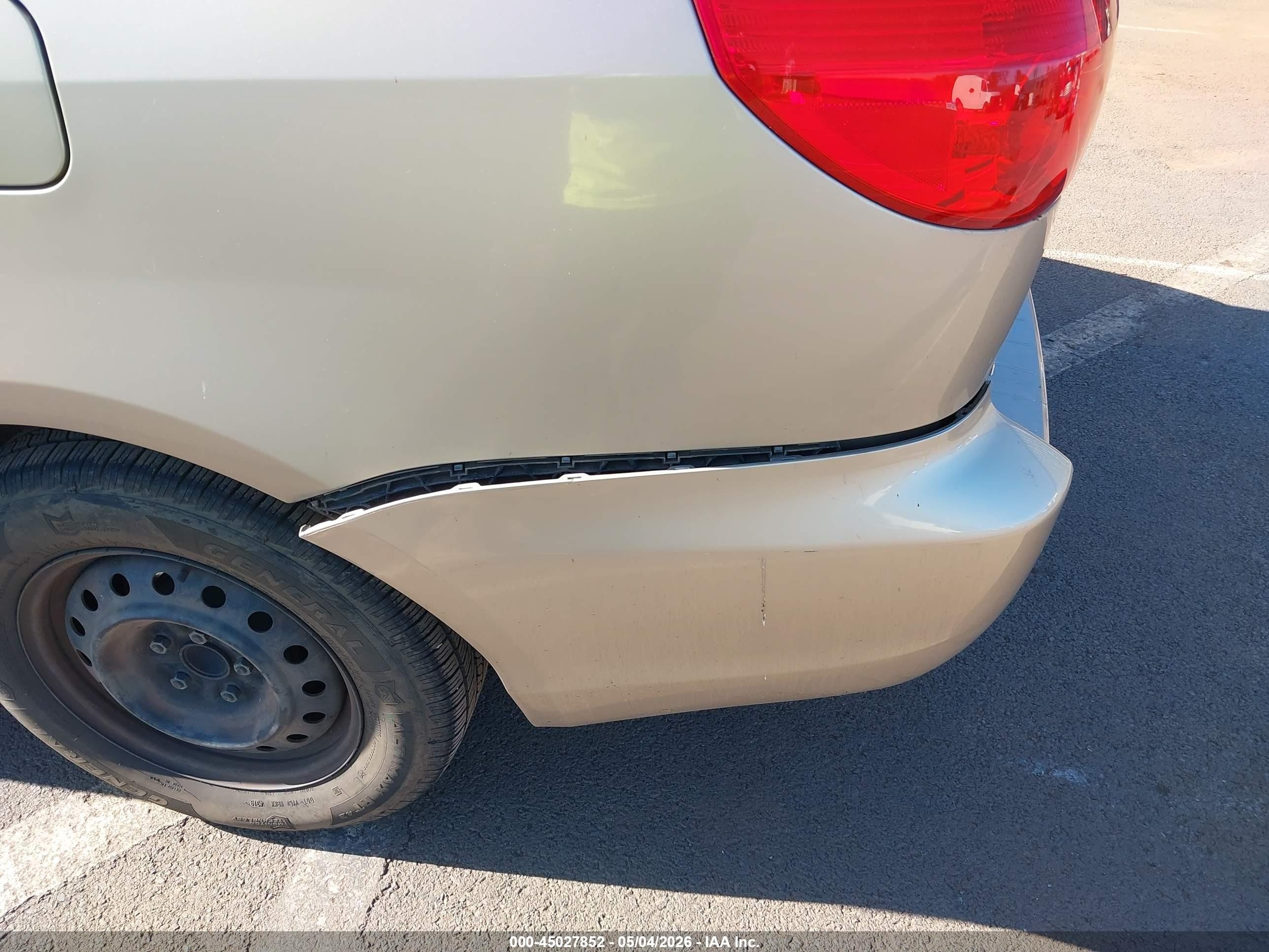 2006 Toyota Sienna Le Серебряный vin: 5TDZA23C16S399092
