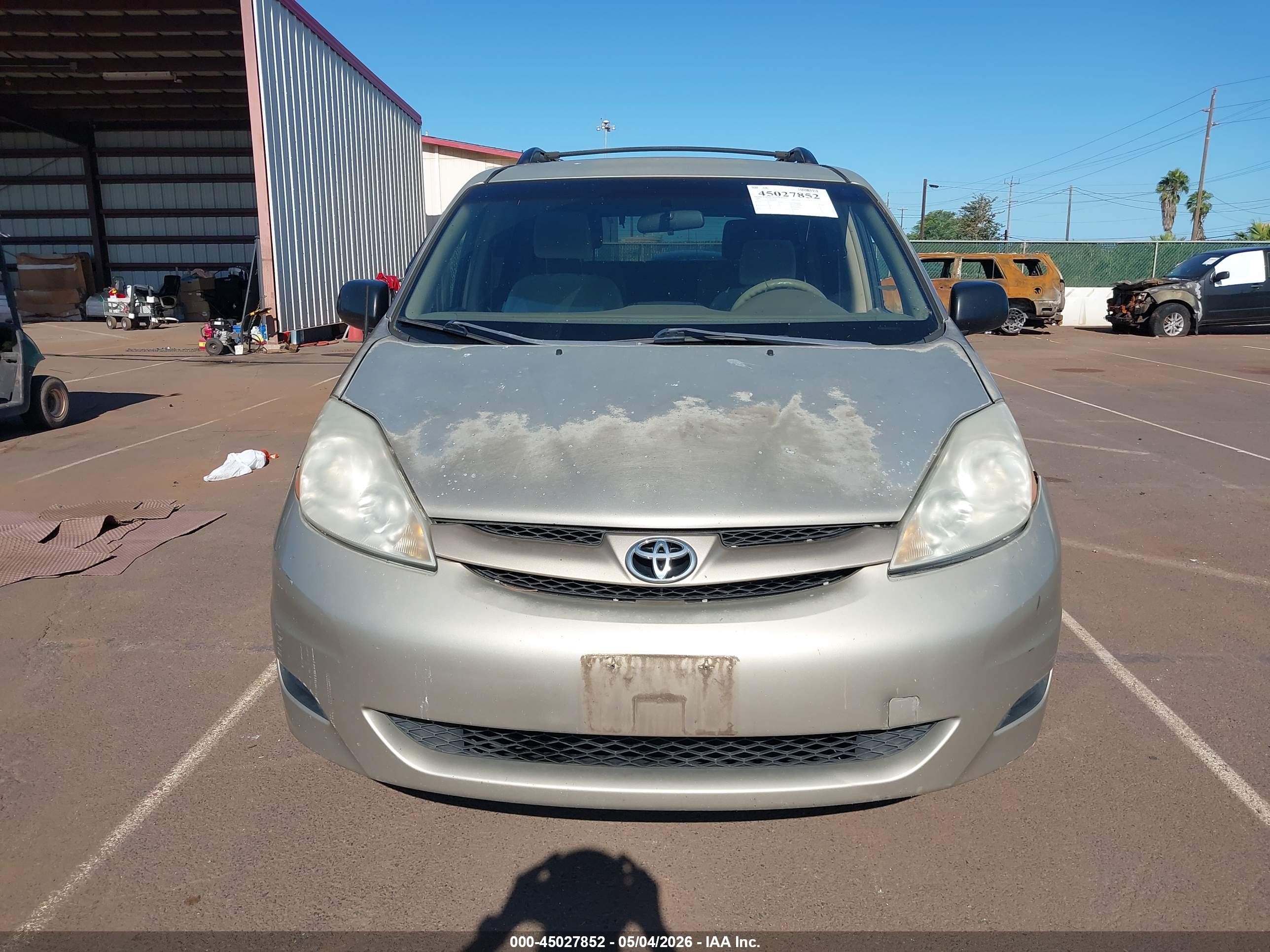 2006 Toyota Sienna Le Серебряный vin: 5TDZA23C16S399092