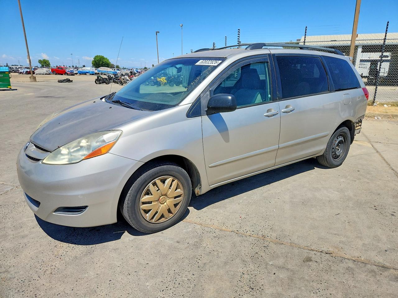 2006 Toyota Sienna Le 8 Passenger Silver vin: 5TDZA23C16S421236