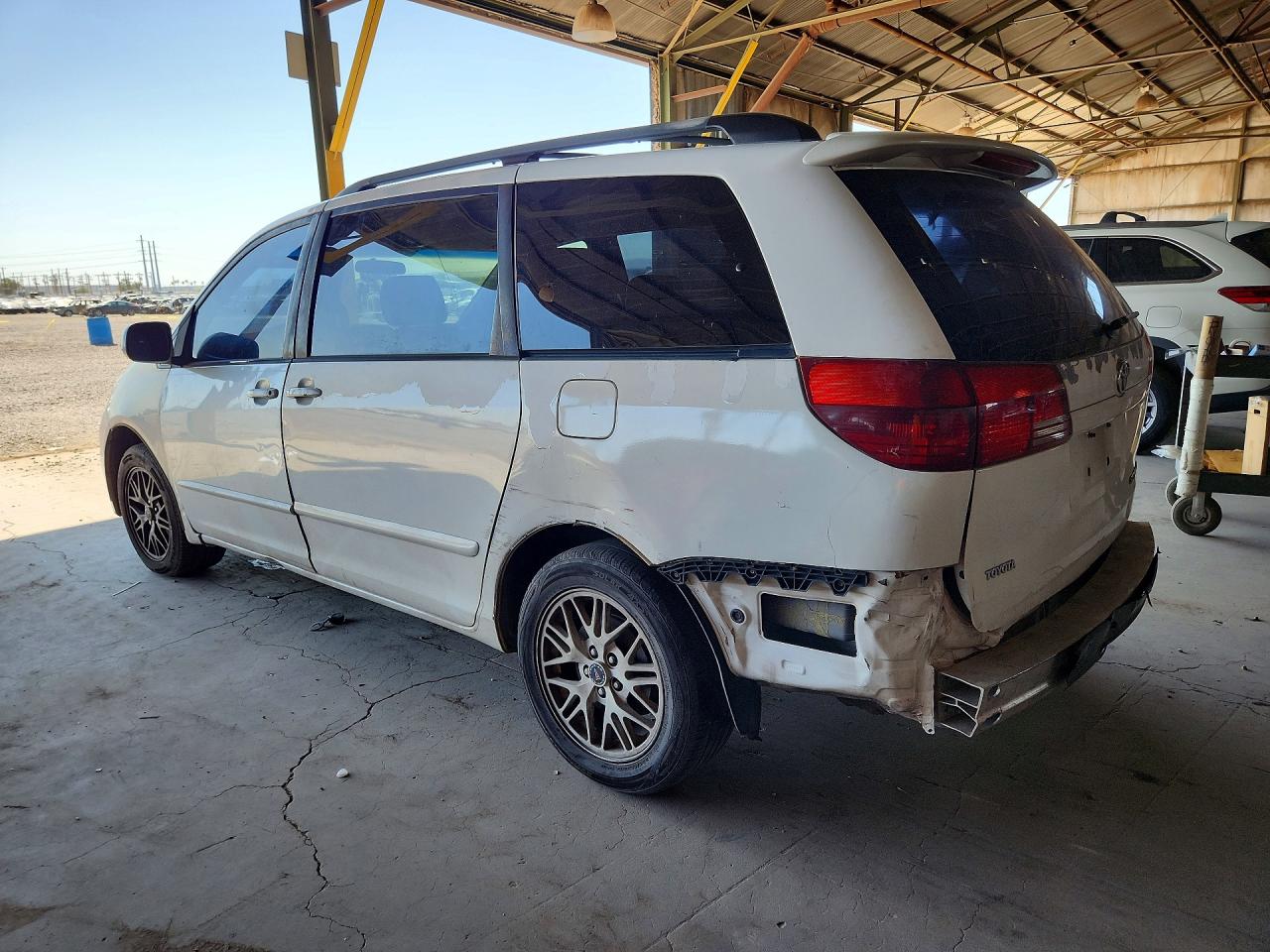2006 Toyota Sienna Ce 8 Passenger White vin: 5TDZA23C16S454334