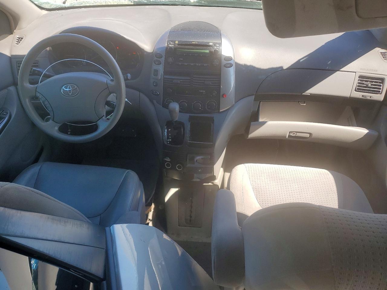 2006 Toyota Sienna Le 8 Passenger Silver vin: 5TDZA23C16S460974