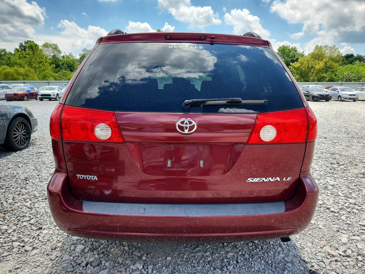 2006 Toyota Sienna Le 8 Passenger Red vin: 5TDZA23C16S468542